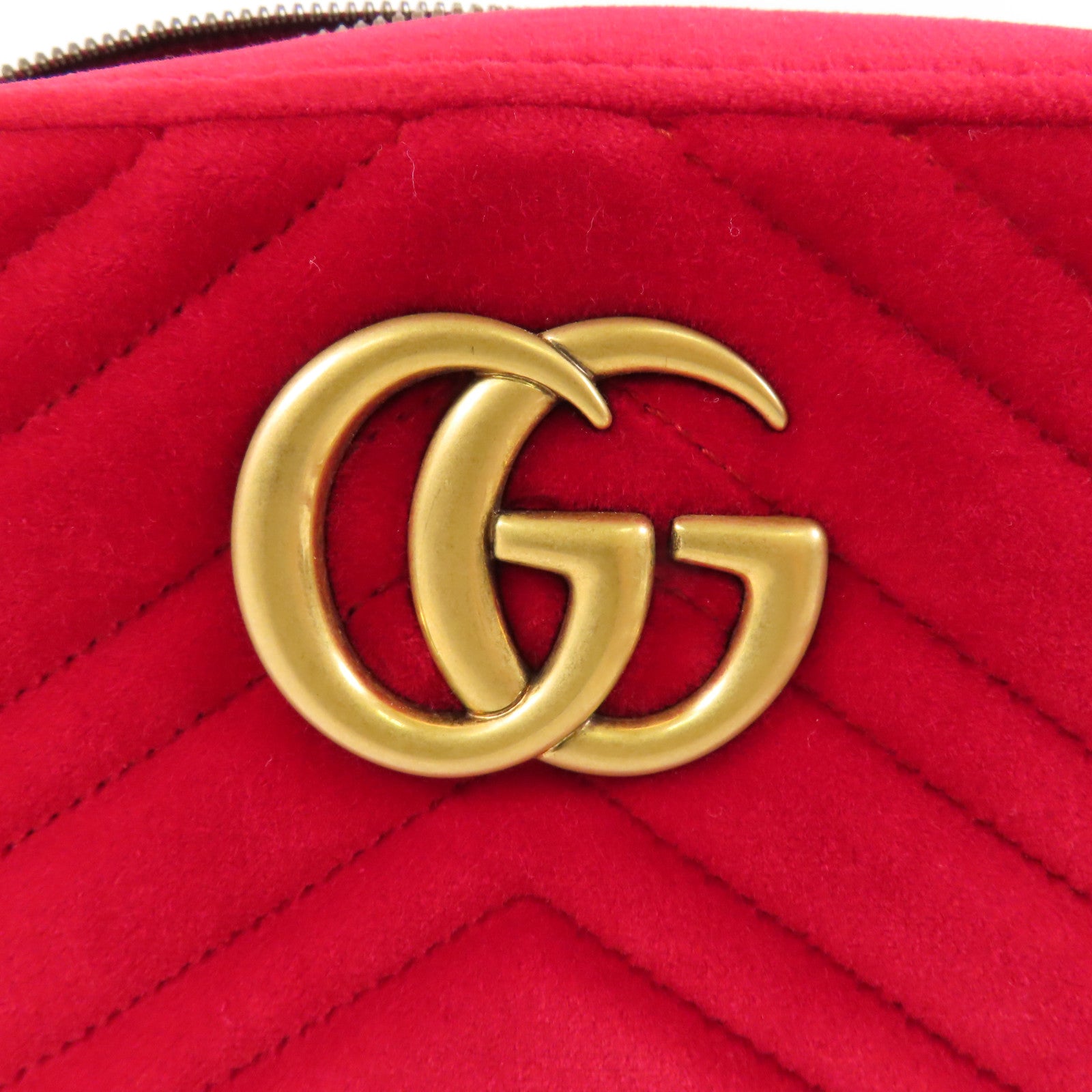 GUCCI 天鵝絨GG Marmont金扣鏈帶肩背袋