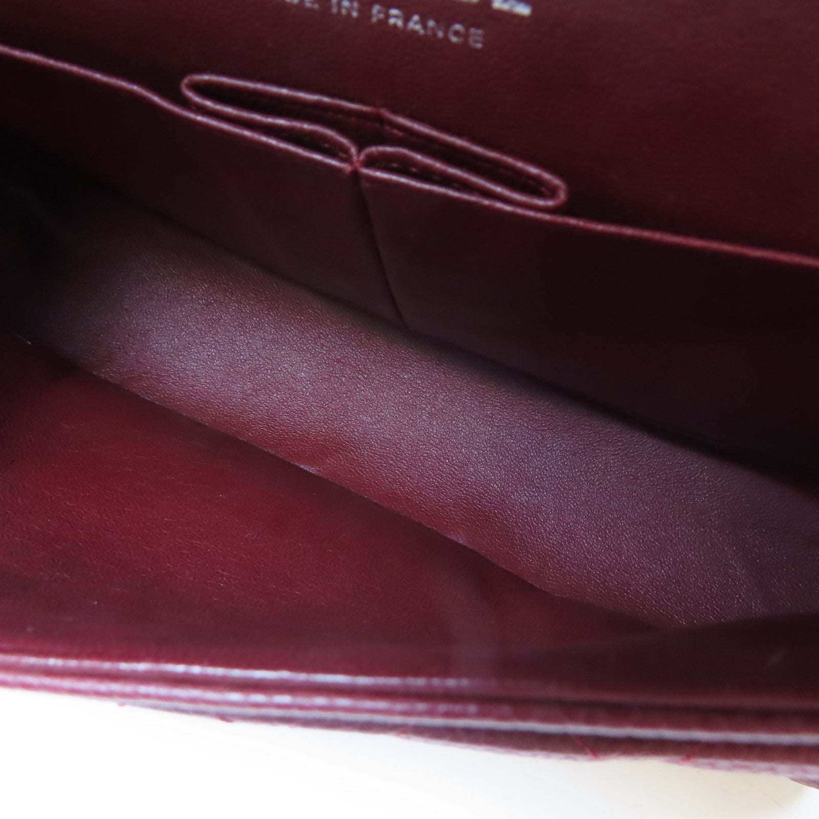 CHANEL 菱格Caviar皮革Classic Flap銀扣鏈帶肩背袋紅色