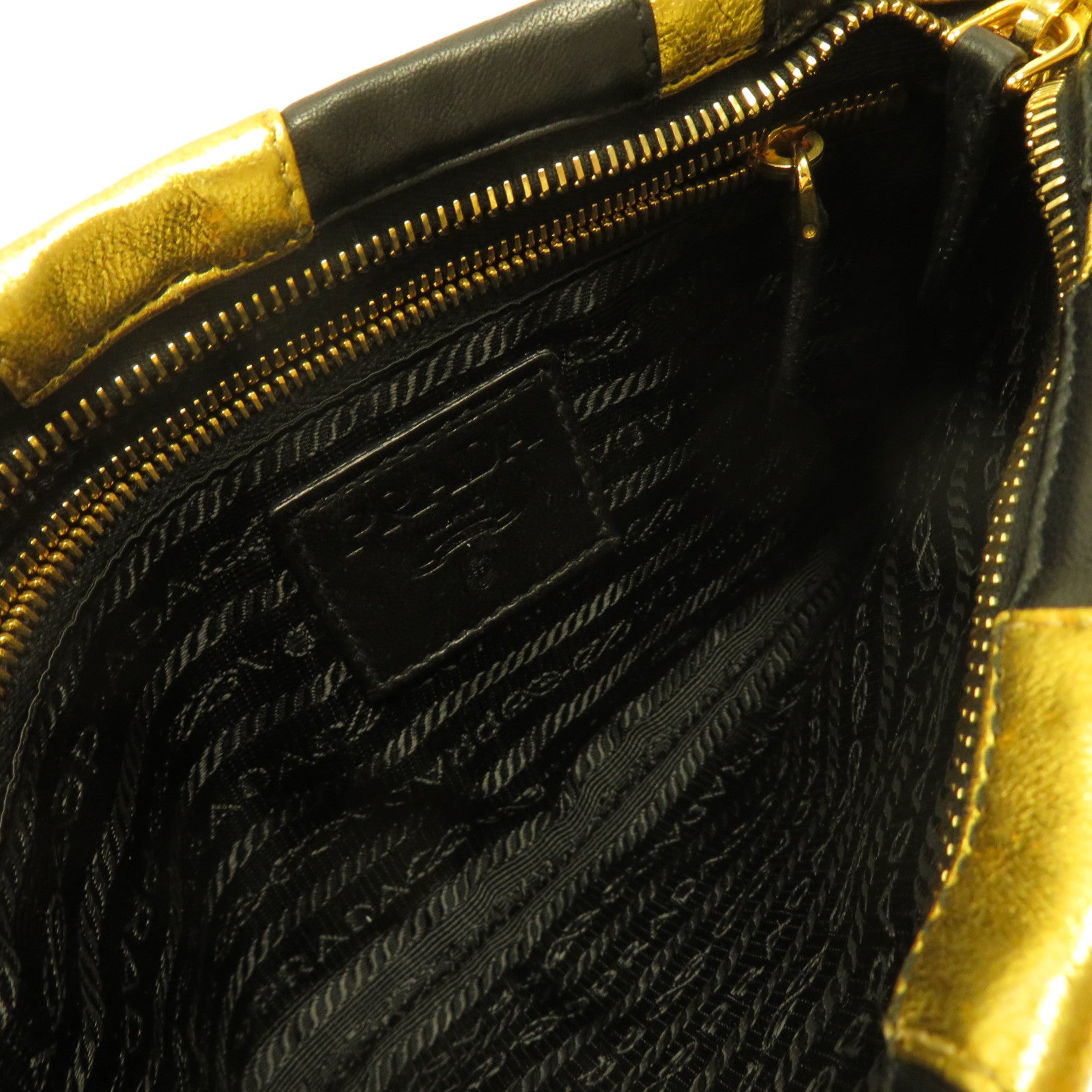 PRADA 【激減優惠】羊皮皮革Shoulder Bag金扣肩背袋黑色/金色