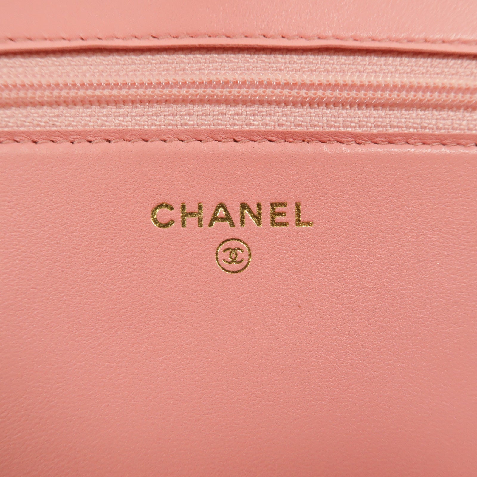 CHANEL 羊皮皮革Boy Wallet On Chain鏈帶肩背袋