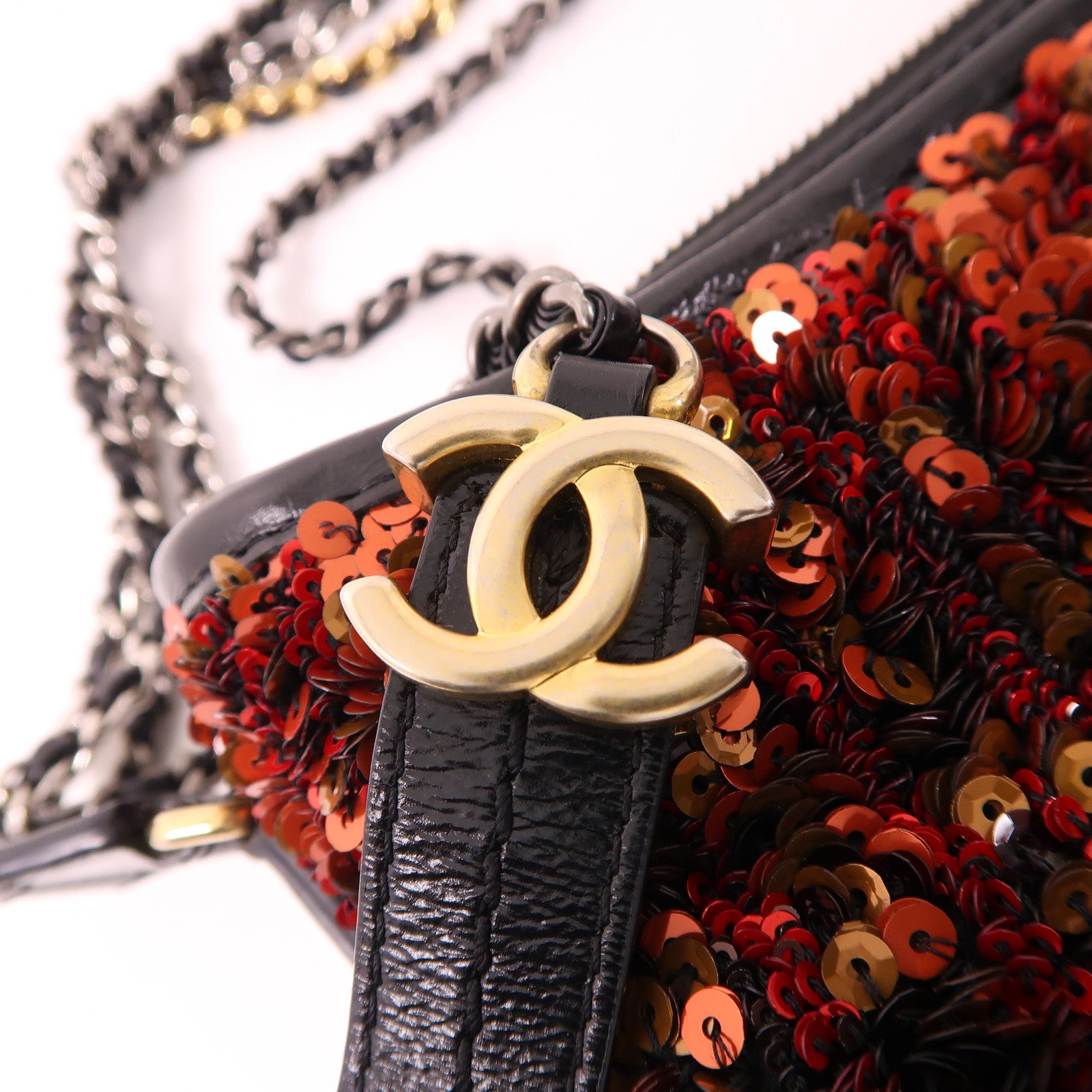 CHANEL 珠片/牛皮皮革Gabrielle Small鏈帶肩背袋