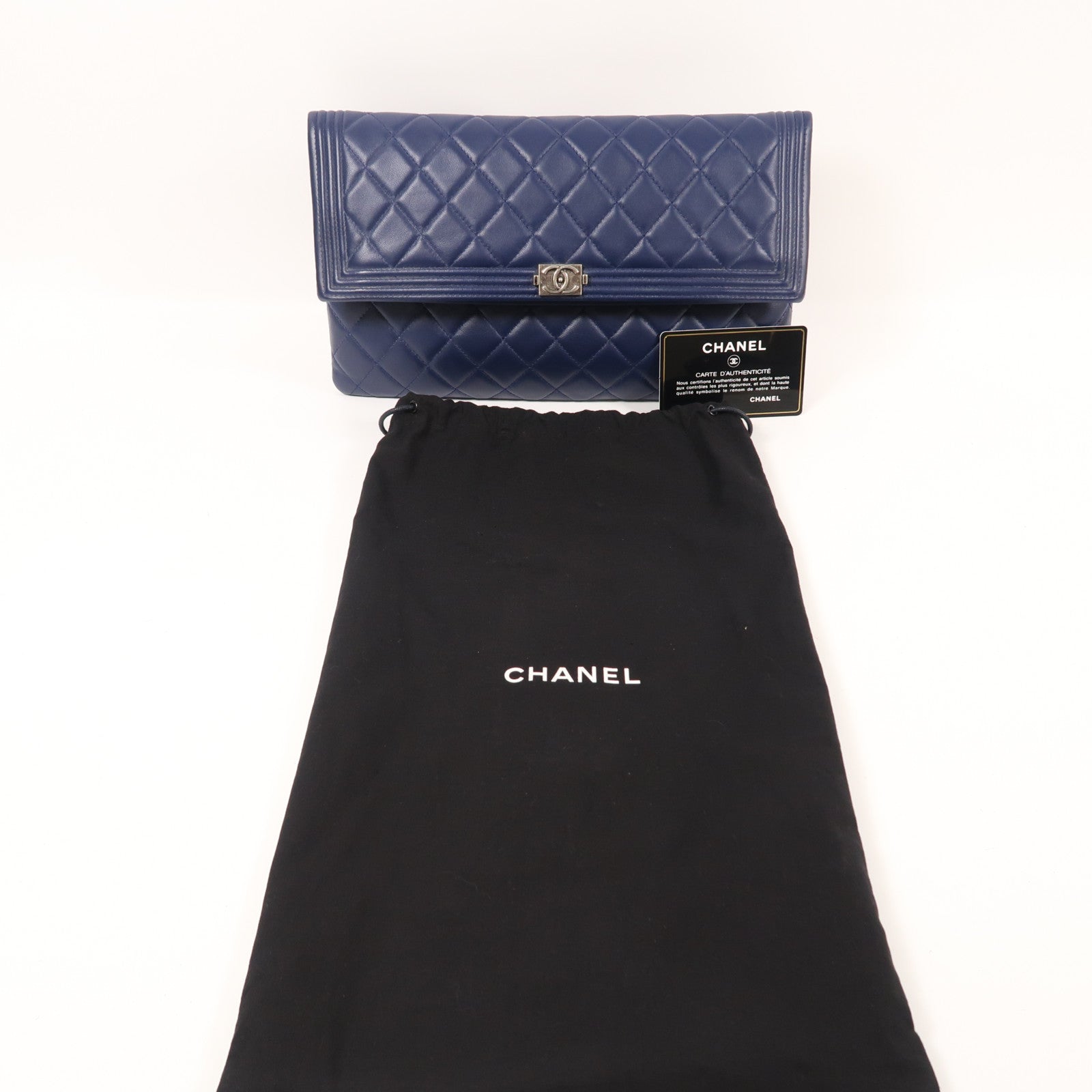 CHANEL 皮革Boy Clutch銀扣手拿包