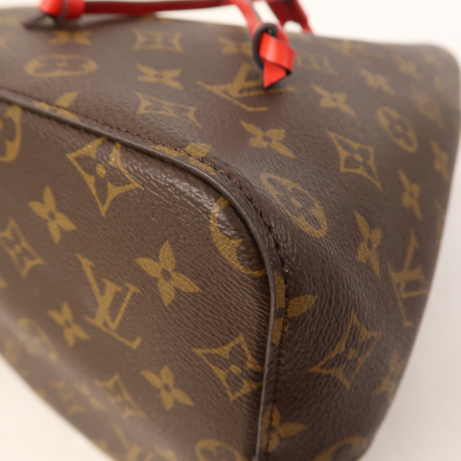 LOUIS VUITTON Monogram Neo Noe MM金扣肩背袋啡色/紅色