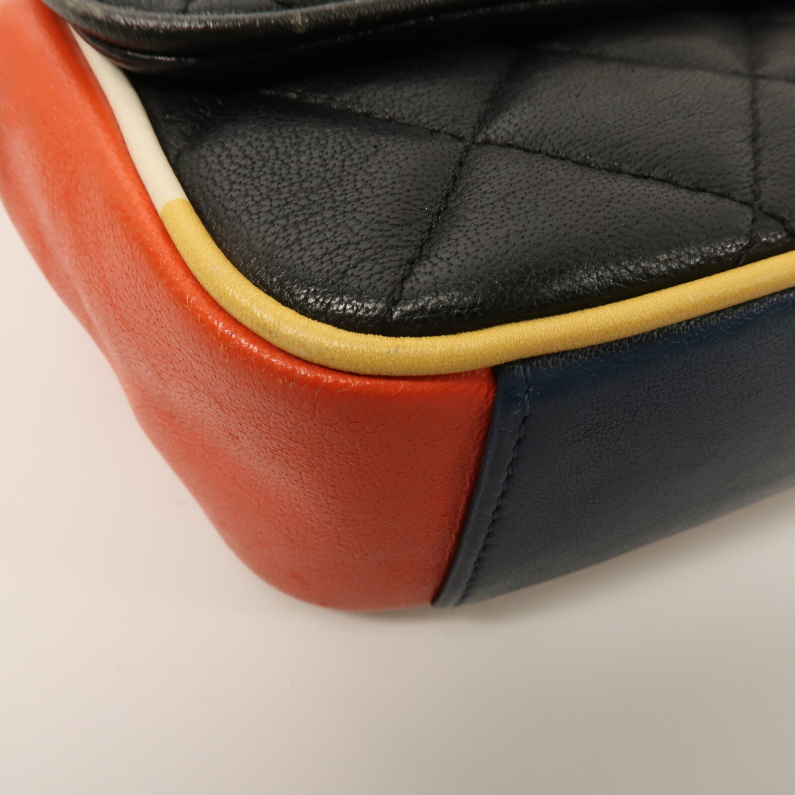 CHANEL 牛皮皮革Flap Bag Cuba鏈帶肩背袋