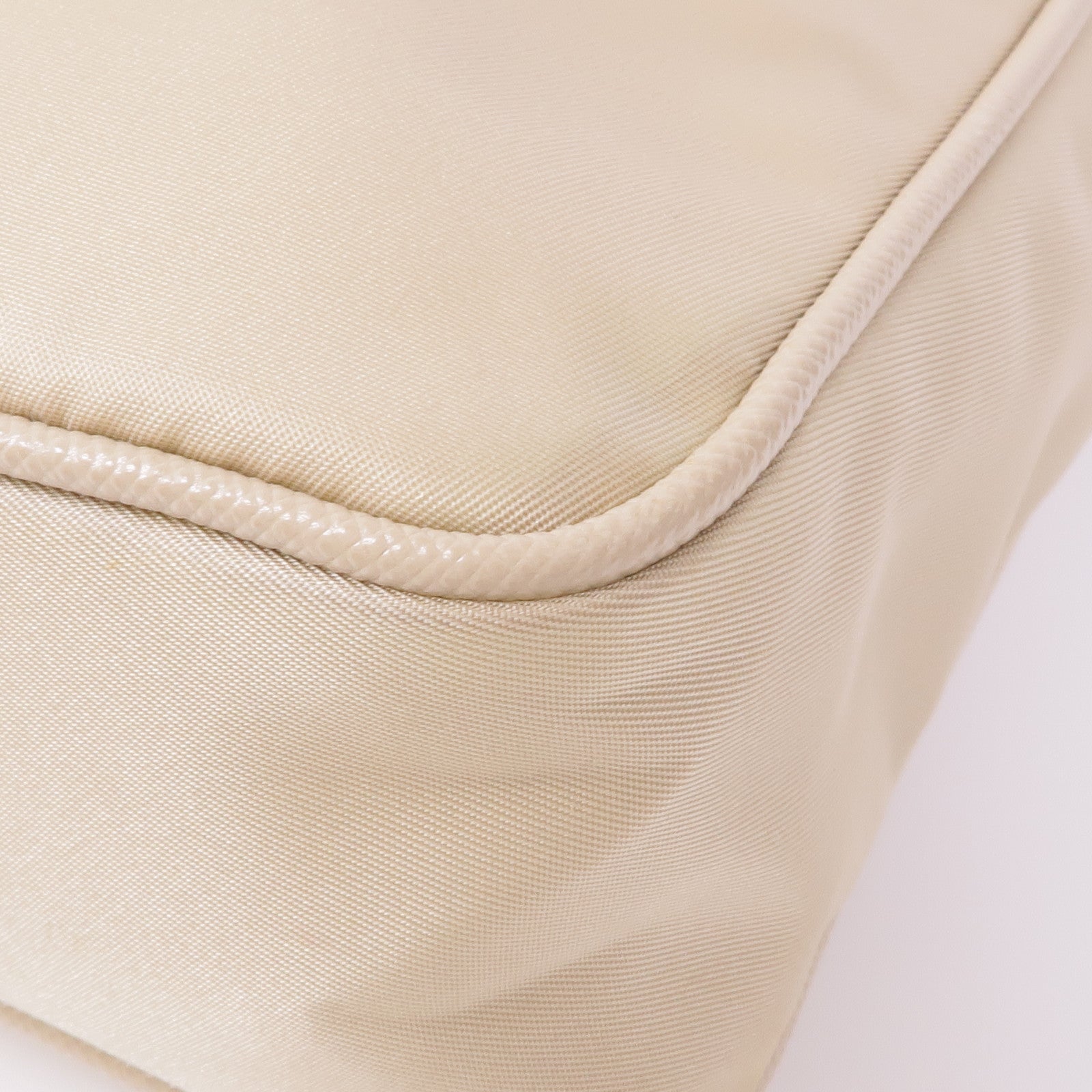 PRADA 尼龍Shoulder Bag銀扣肩背袋