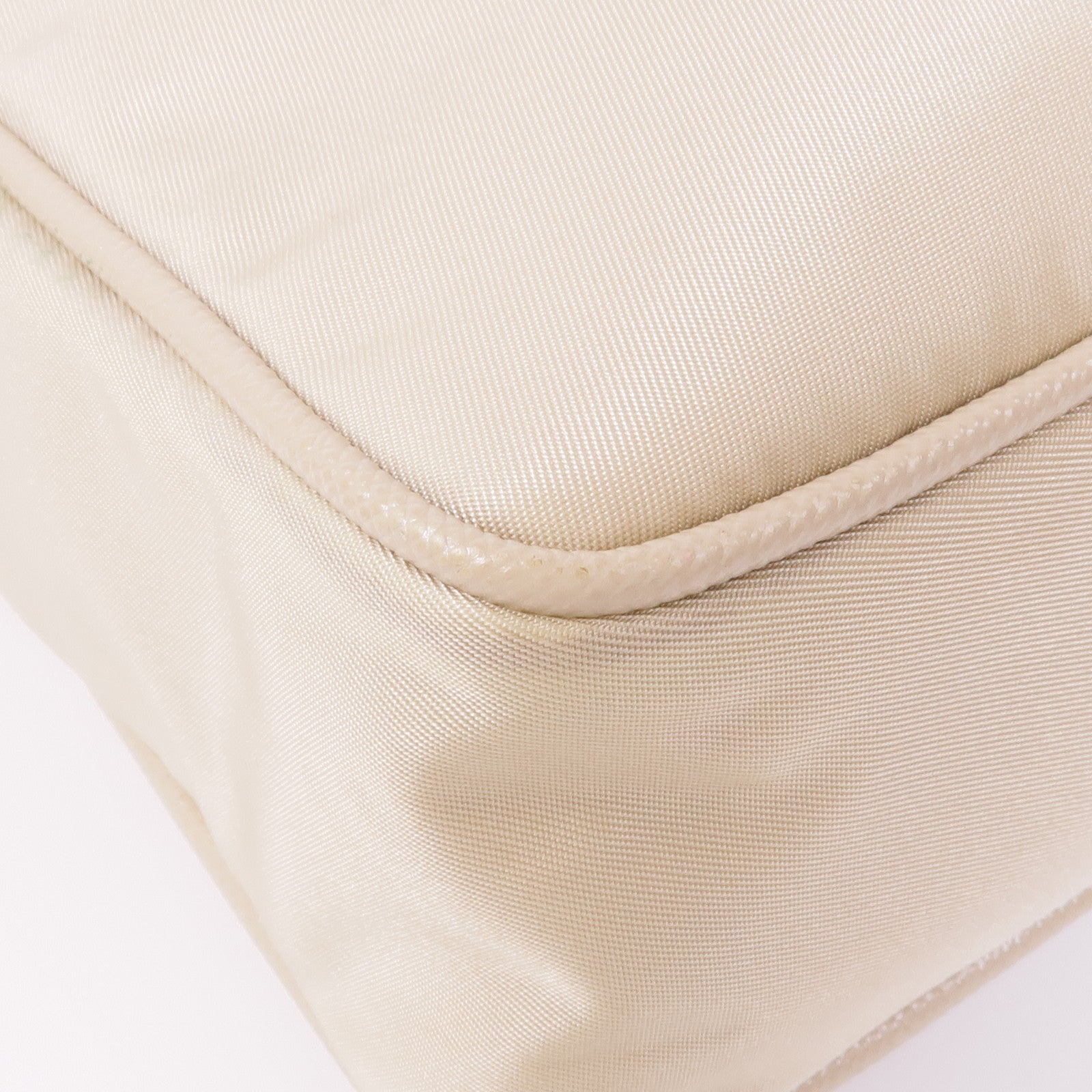 PRADA 尼龍Shoulder Bag銀扣肩背袋