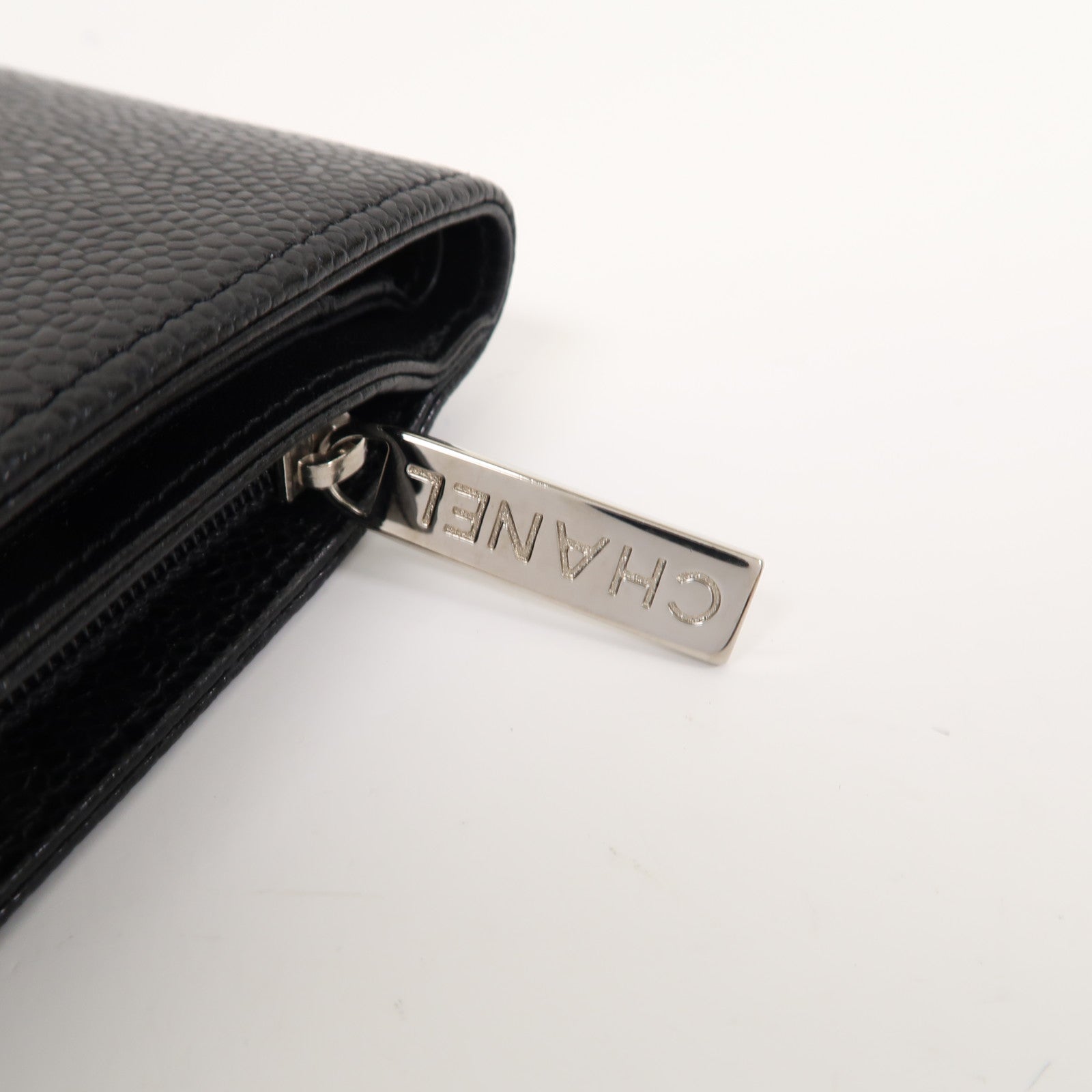 CHANEL Caviar皮革Wallet銀扣錢包黑色