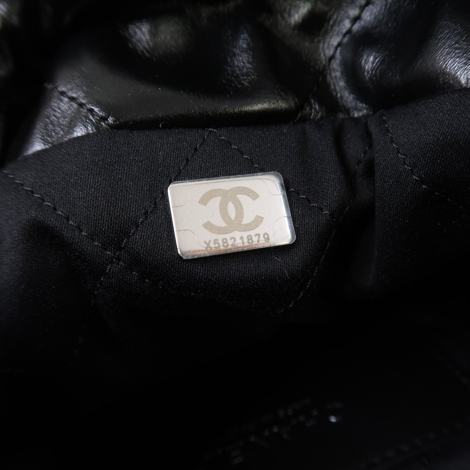 CHANEL 【激減優惠】菱格牛皮皮革Chanel 22 Mini鏈帶肩背袋黑色