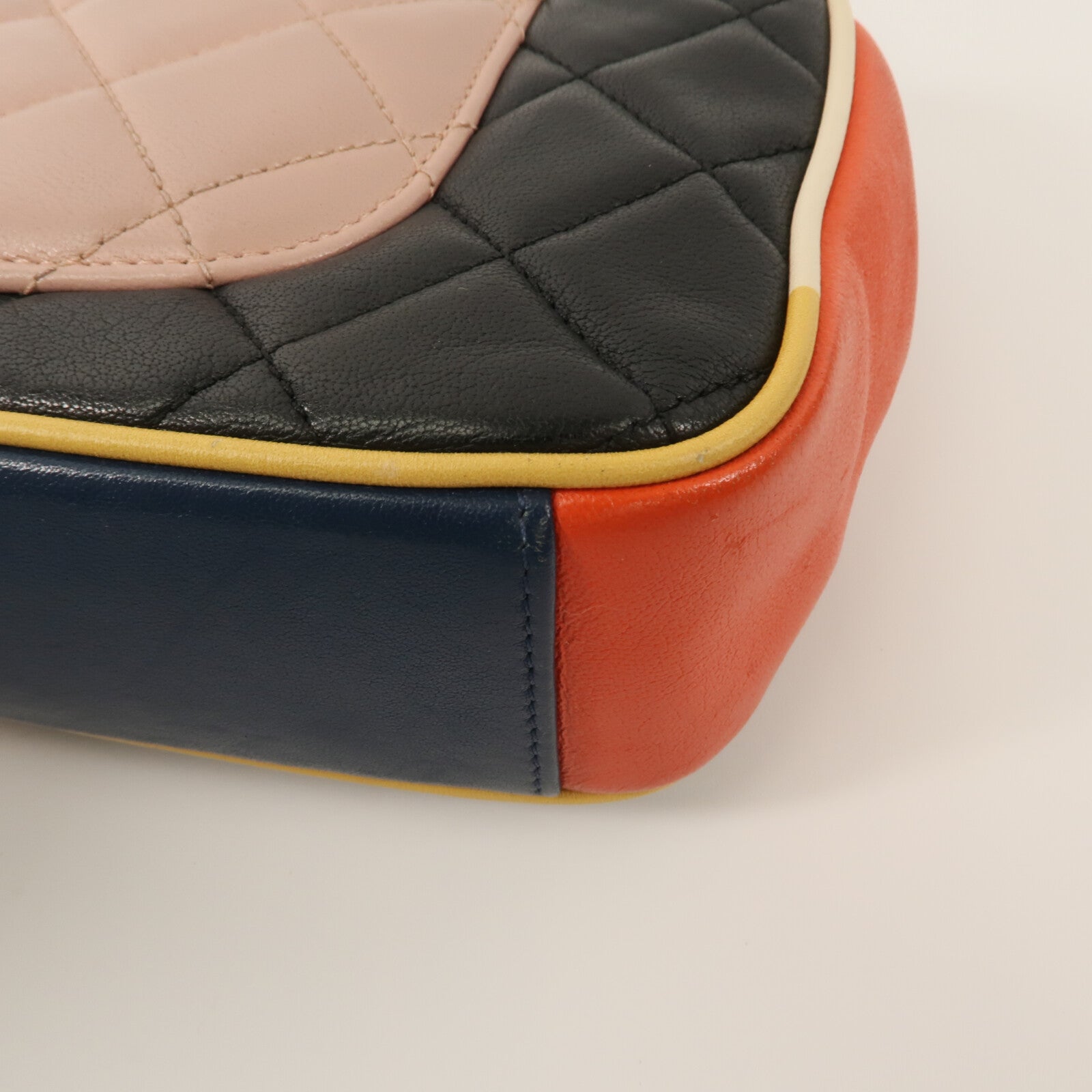CHANEL 牛皮皮革Flap Bag Cuba鏈帶肩背袋