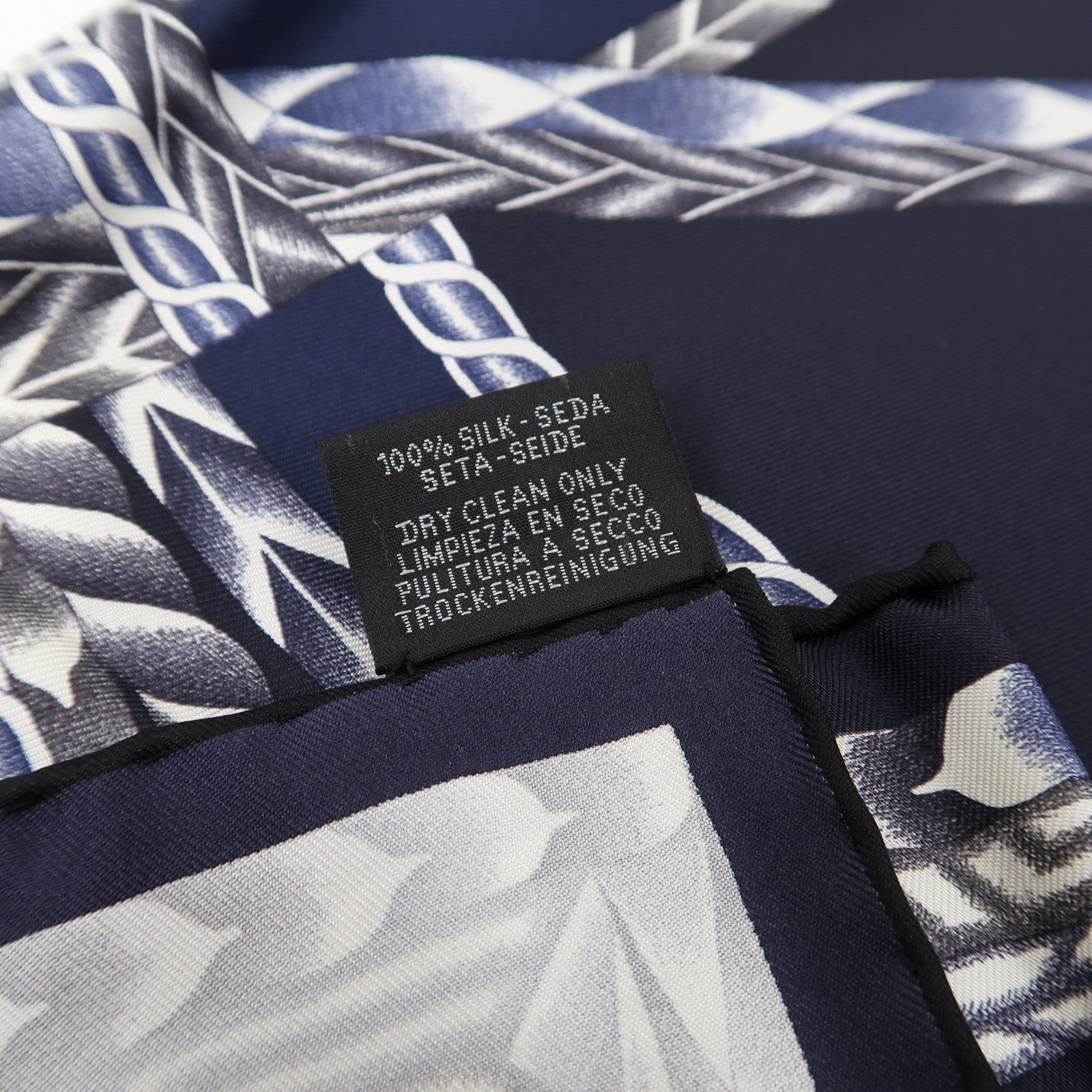 HERMES 絲質Scarf 90x90絲巾深藍色