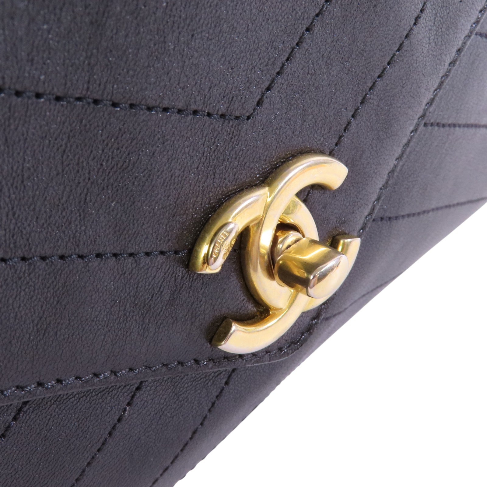 CHANEL 牛皮皮革Chevron金扣鏈帶肩背袋