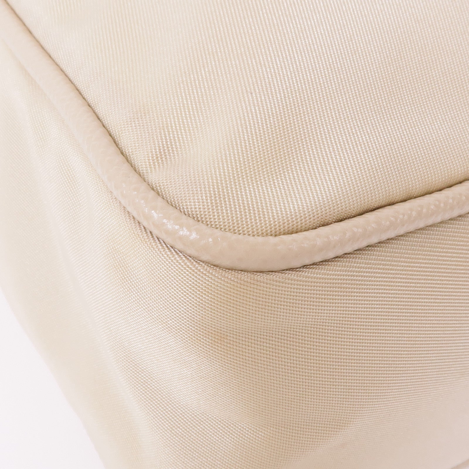 PRADA 尼龍Shoulder Bag銀扣肩背袋