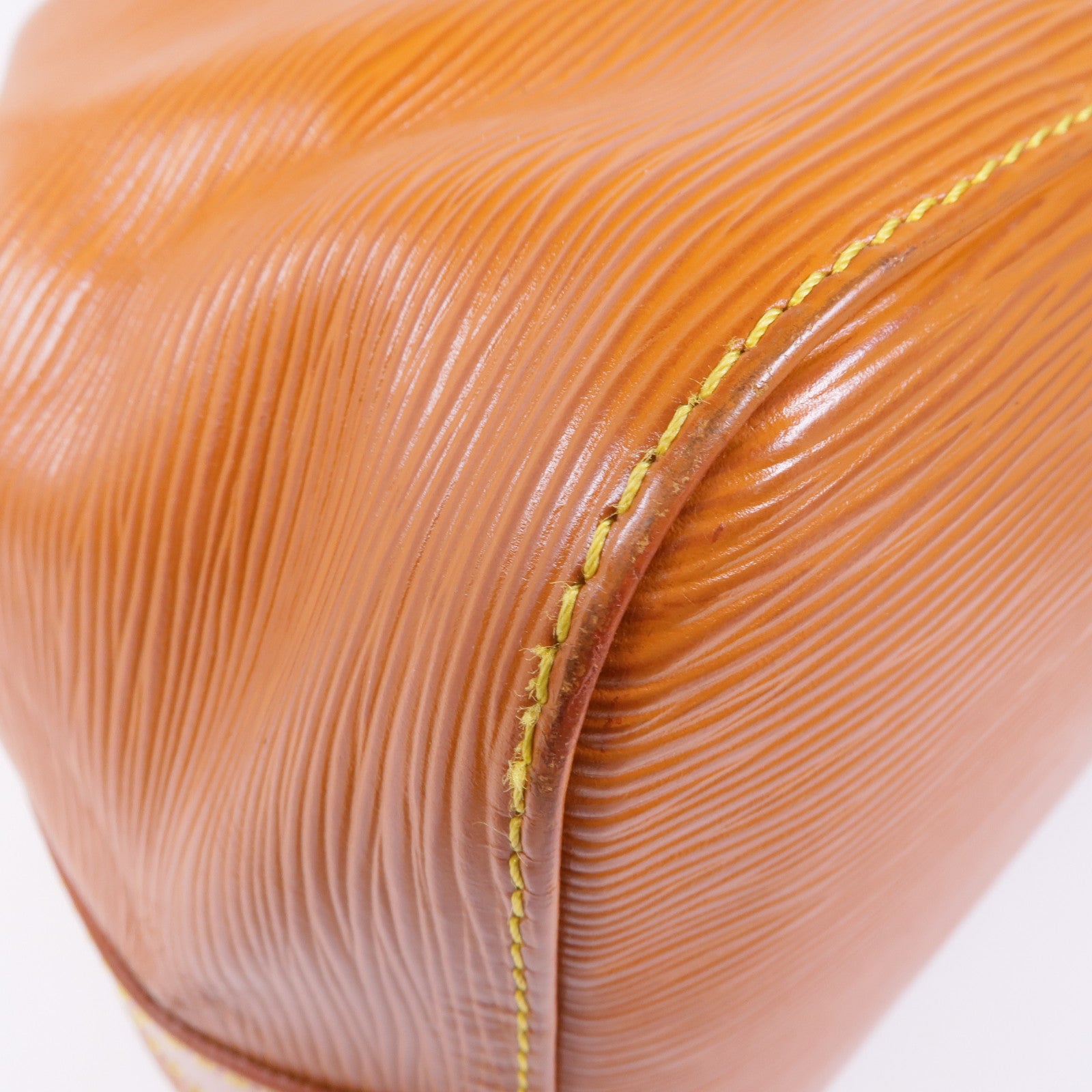 LOUIS VUITTON Epi Noe金扣肩背袋