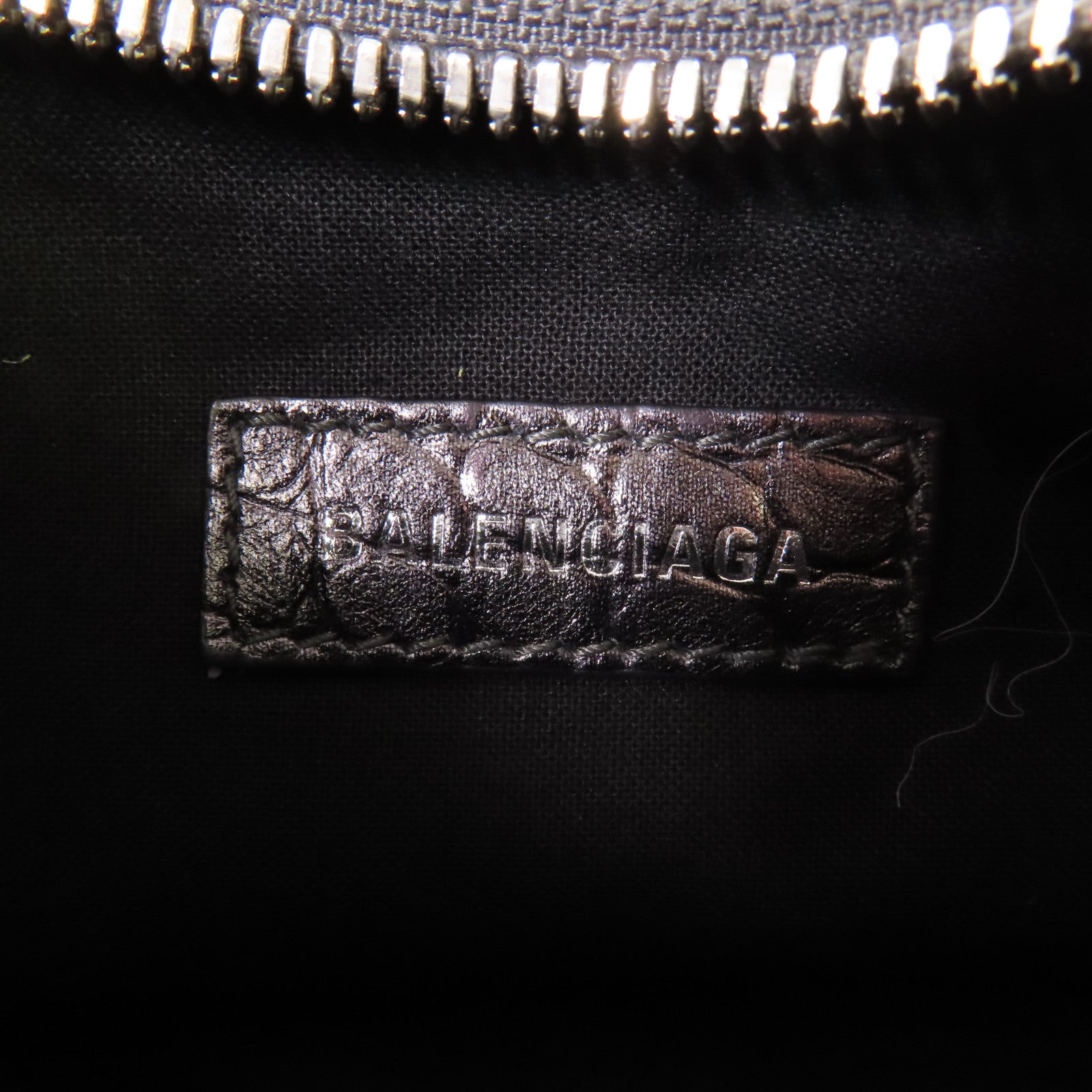 BALENCIAGA 皮革Le Cagole XS Shoulder Bag銀扣肩背袋