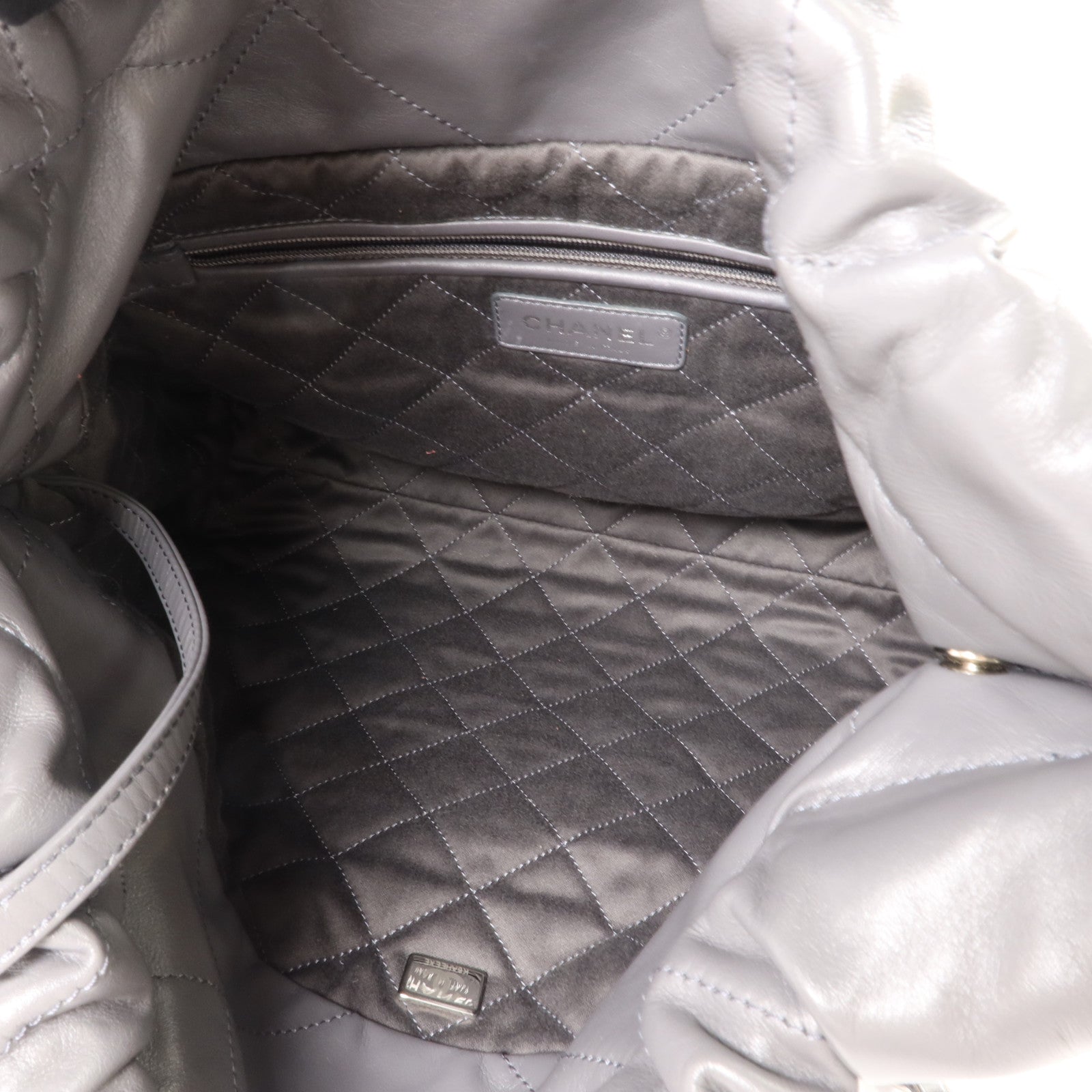 CHANEL 牛皮皮革Chanel 22 Small鏈帶肩背袋
