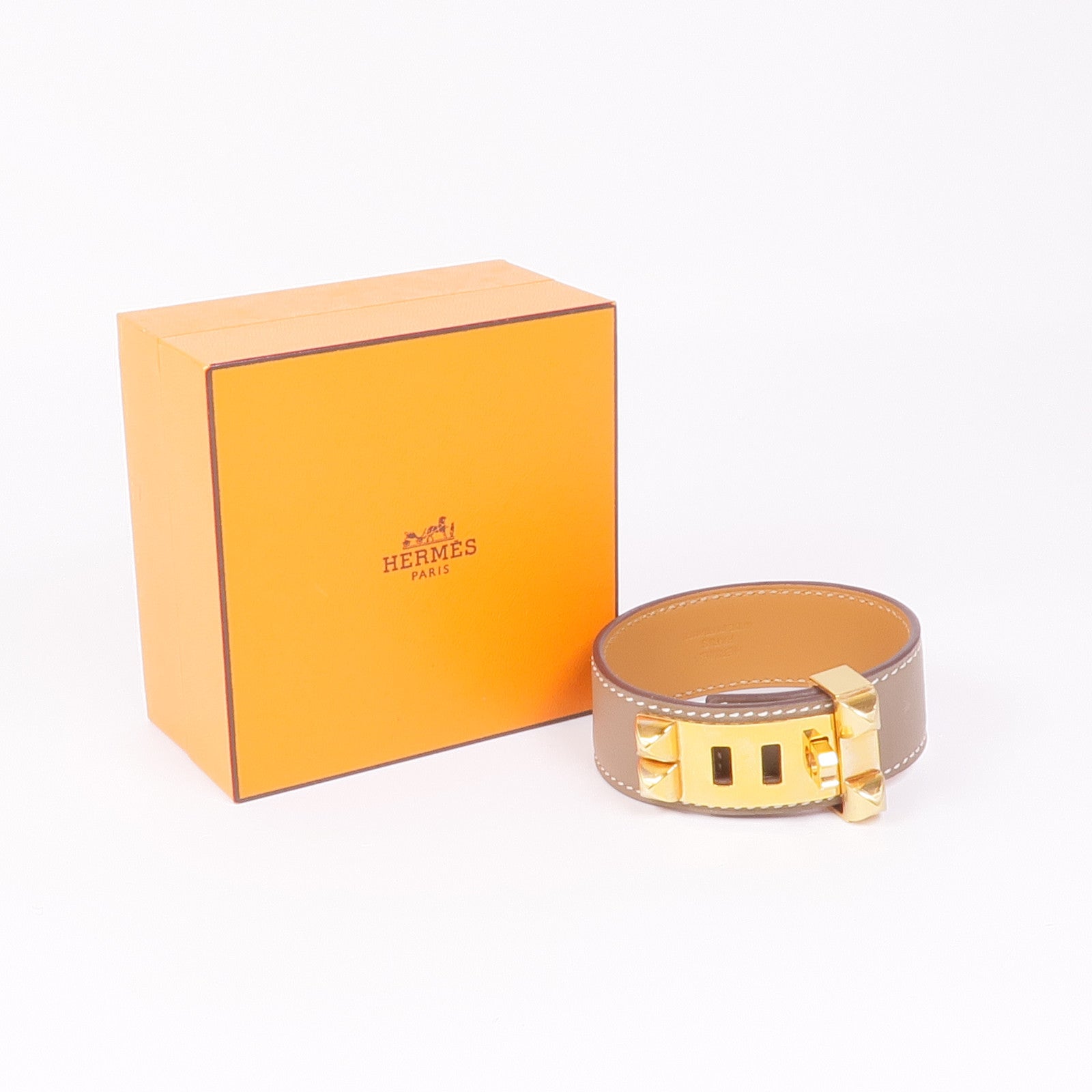 HERMES Swift皮革Collier De Chien 24 Bracelet金扣手帶Etoupe