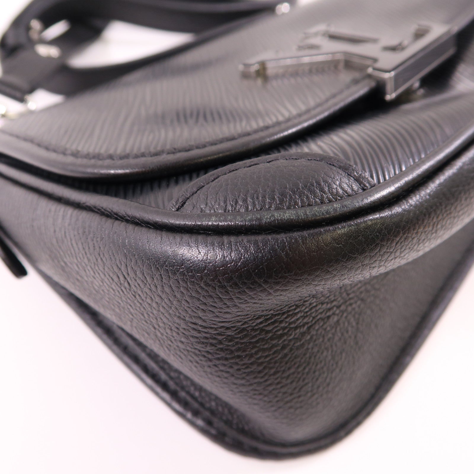 LOUIS VUITTON Epi Buci銀扣肩背袋