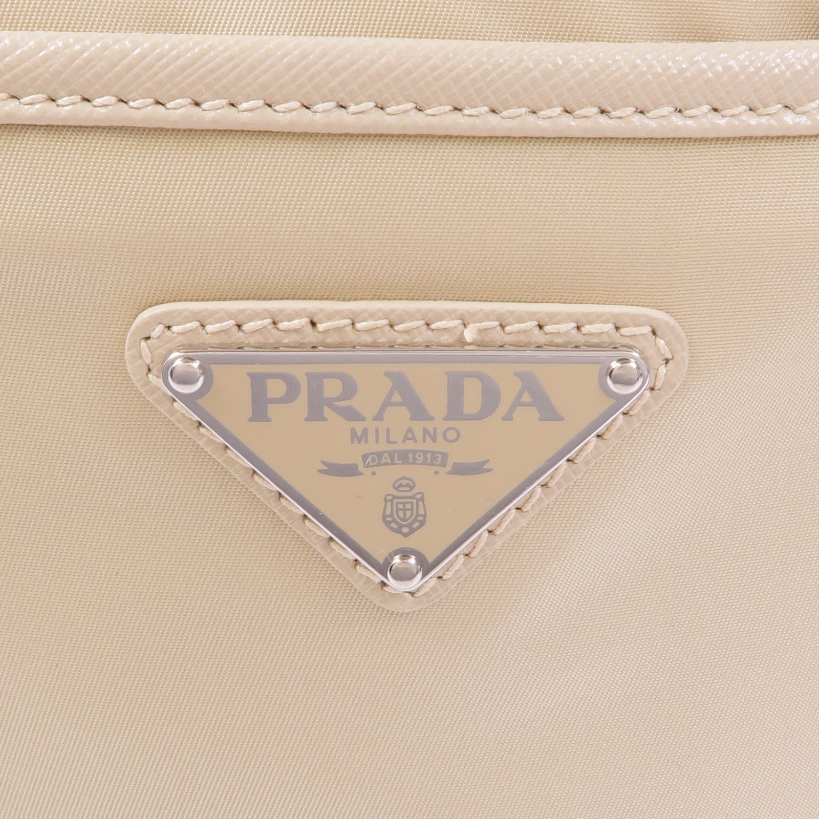 PRADA 尼龍Shoulder Bag銀扣肩背袋