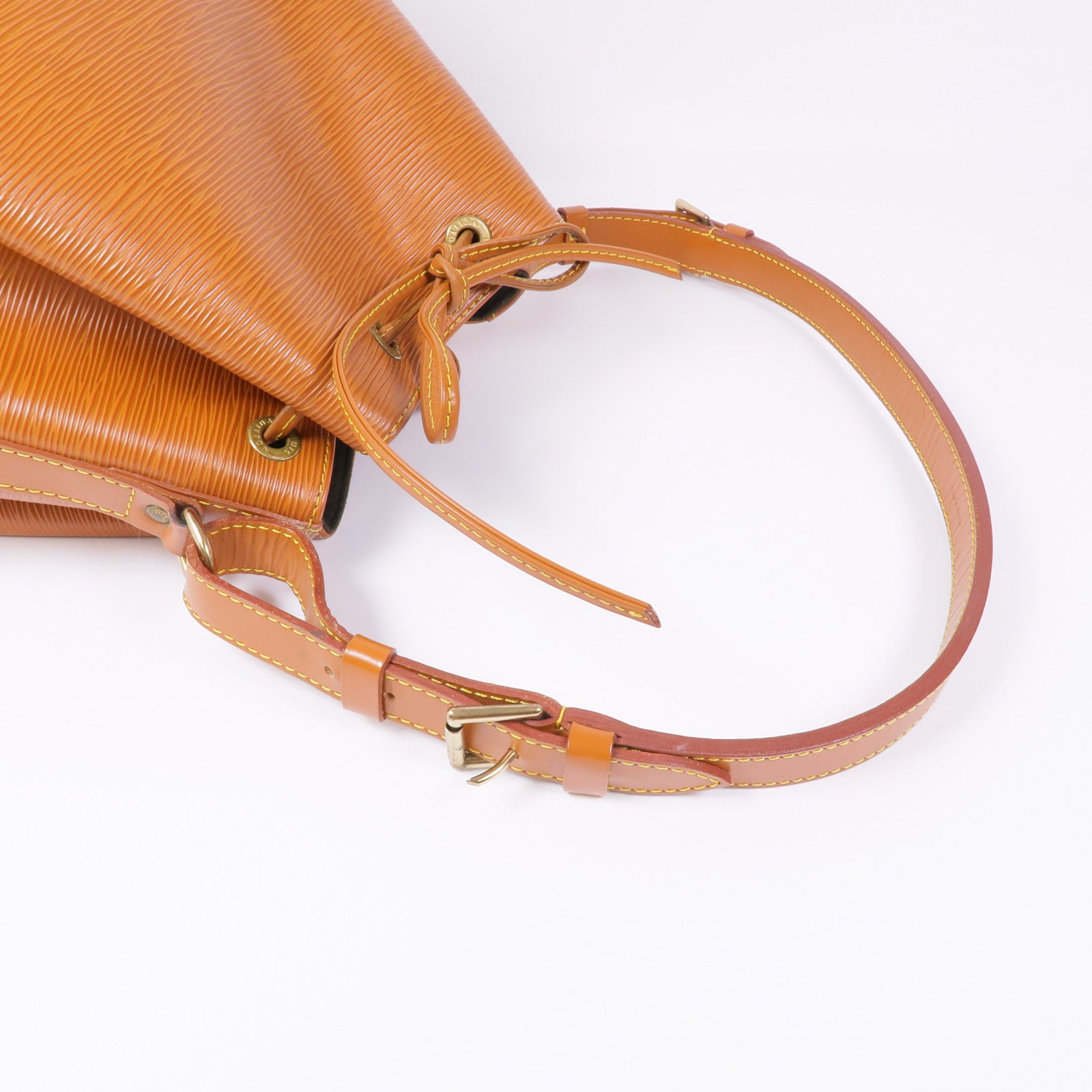 LOUIS VUITTON Epi Noe金扣肩背袋