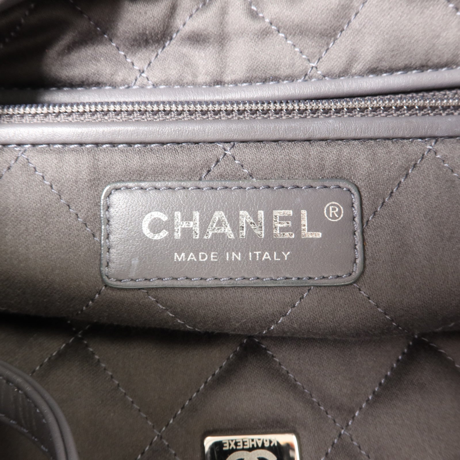 CHANEL 牛皮皮革Chanel 22 Small鏈帶肩背袋