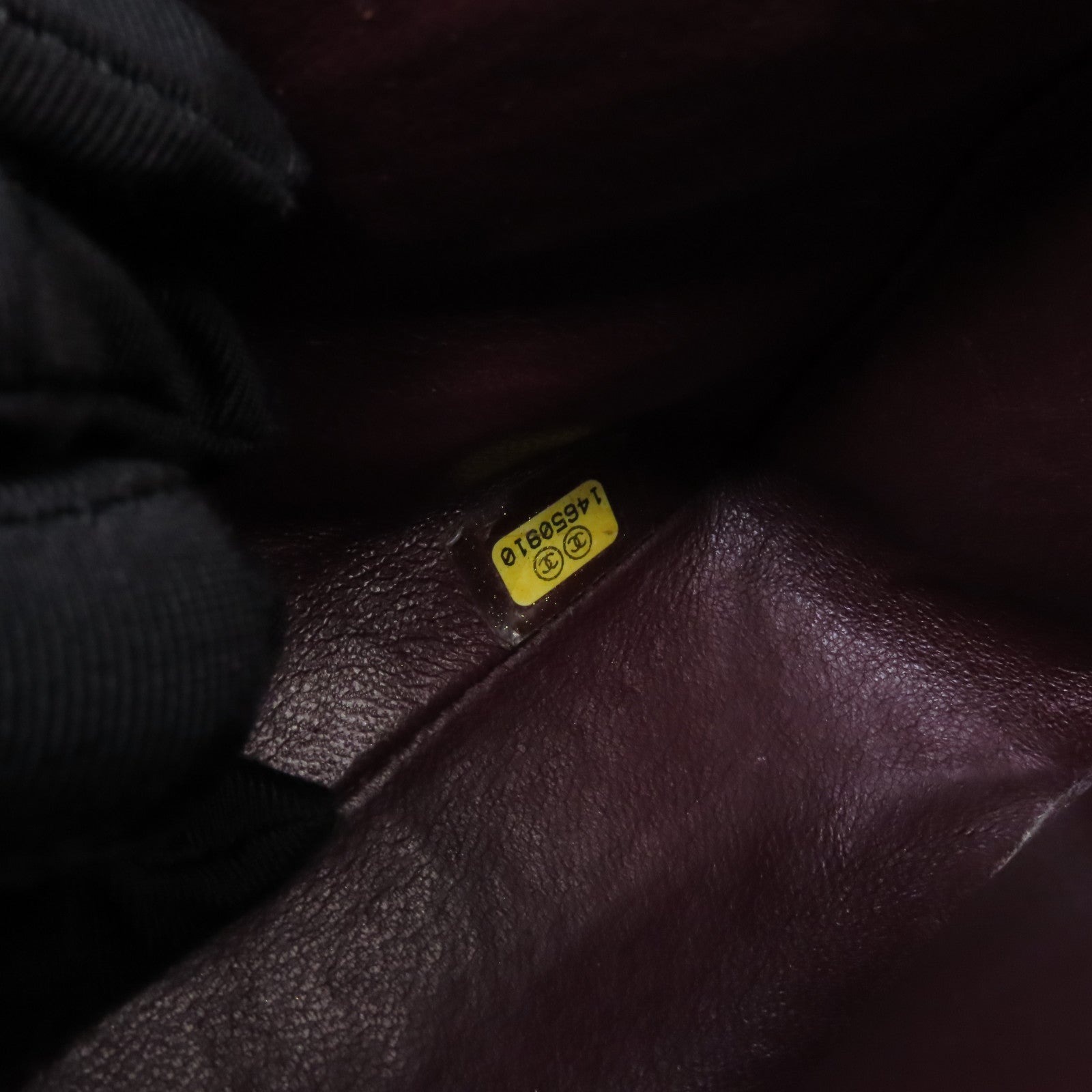 CHANEL 菱格羊皮皮革Classic Flap 25銀扣鏈帶肩背袋黑色
