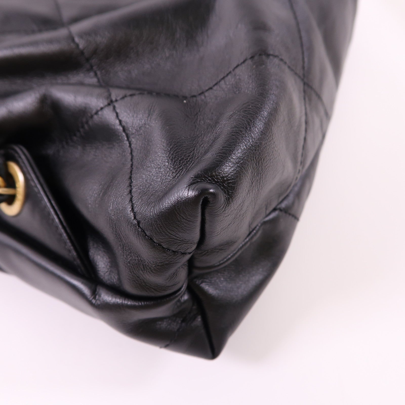 CHANEL 【激減優惠】羊皮皮革C22 BackPack金扣鏈帶背包