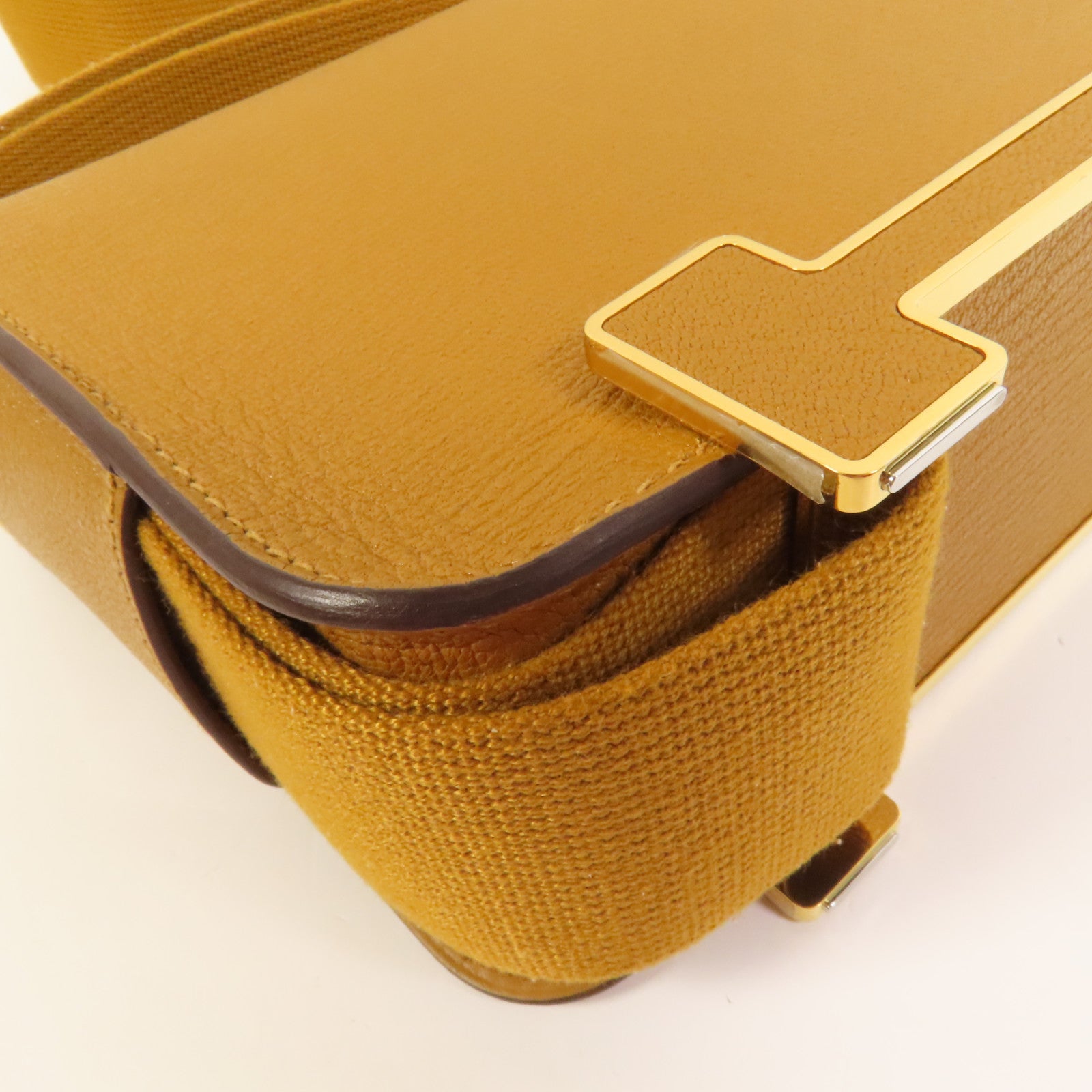 HERMES Chevre皮革Geta金扣肩背袋Caramel