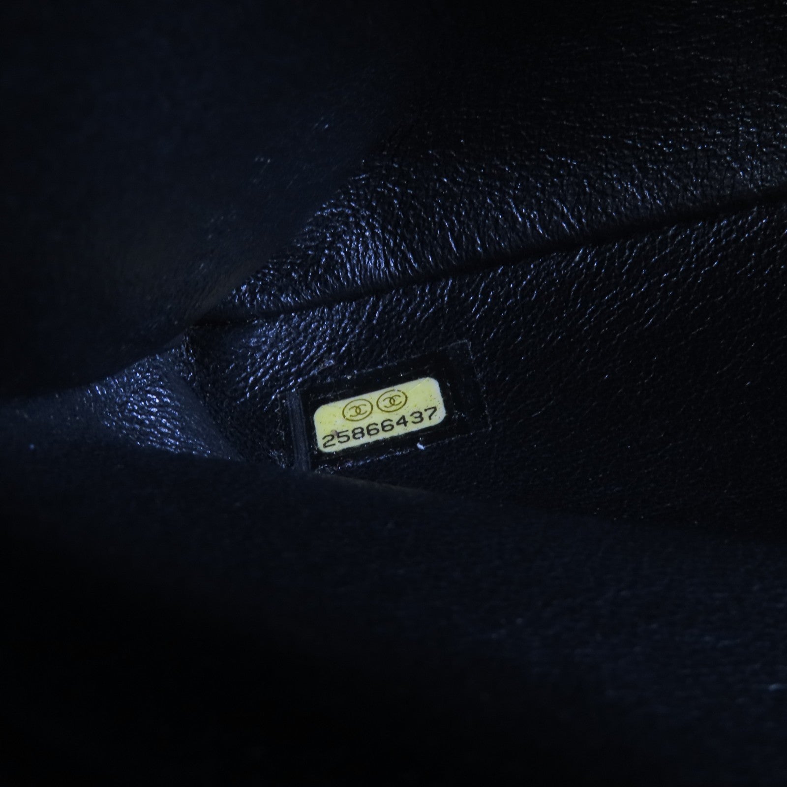 CHANEL 牛皮皮革Chevron金扣鏈帶肩背袋