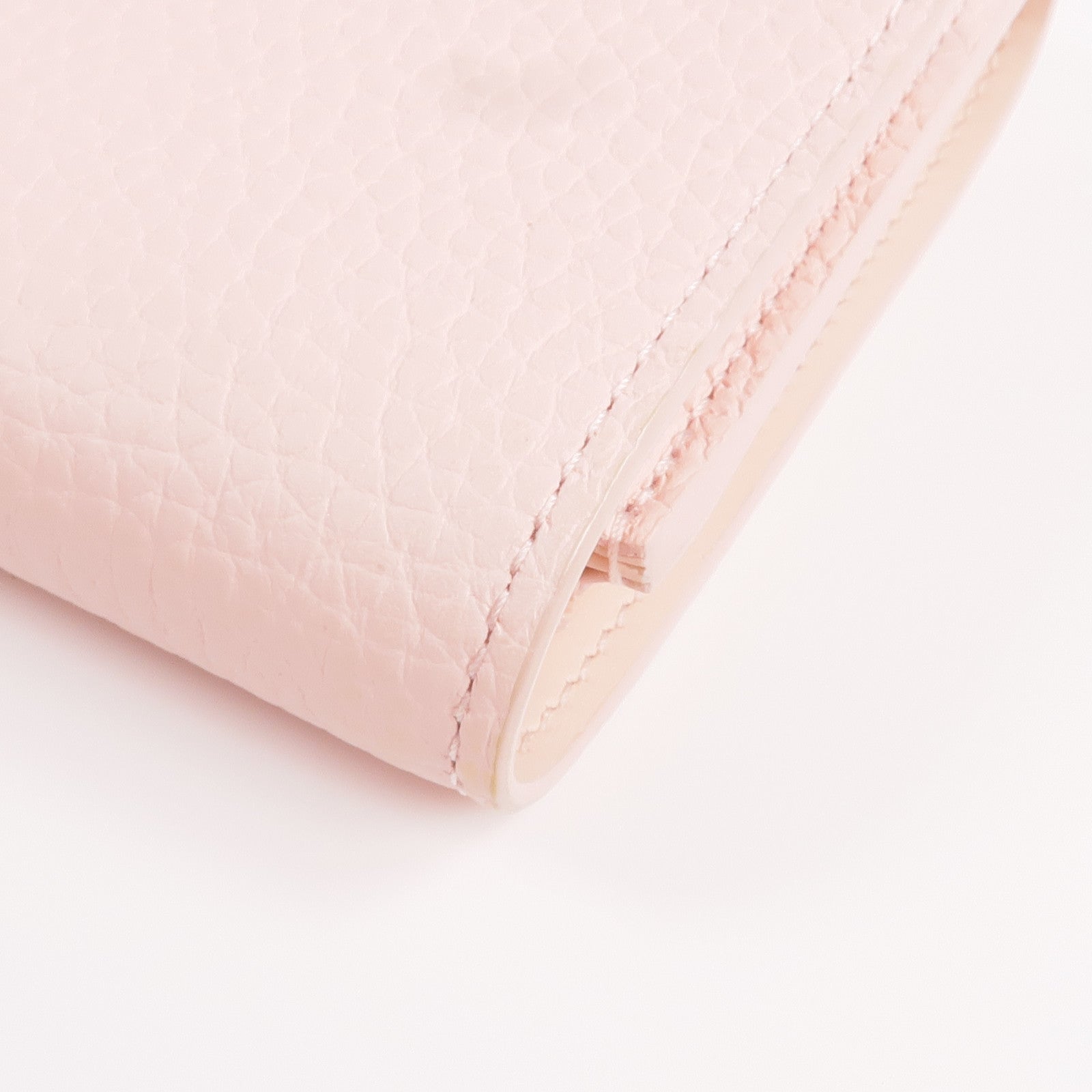 LOUIS VUITTON Taurillon皮革Capucines Compact Wallet金扣錢包