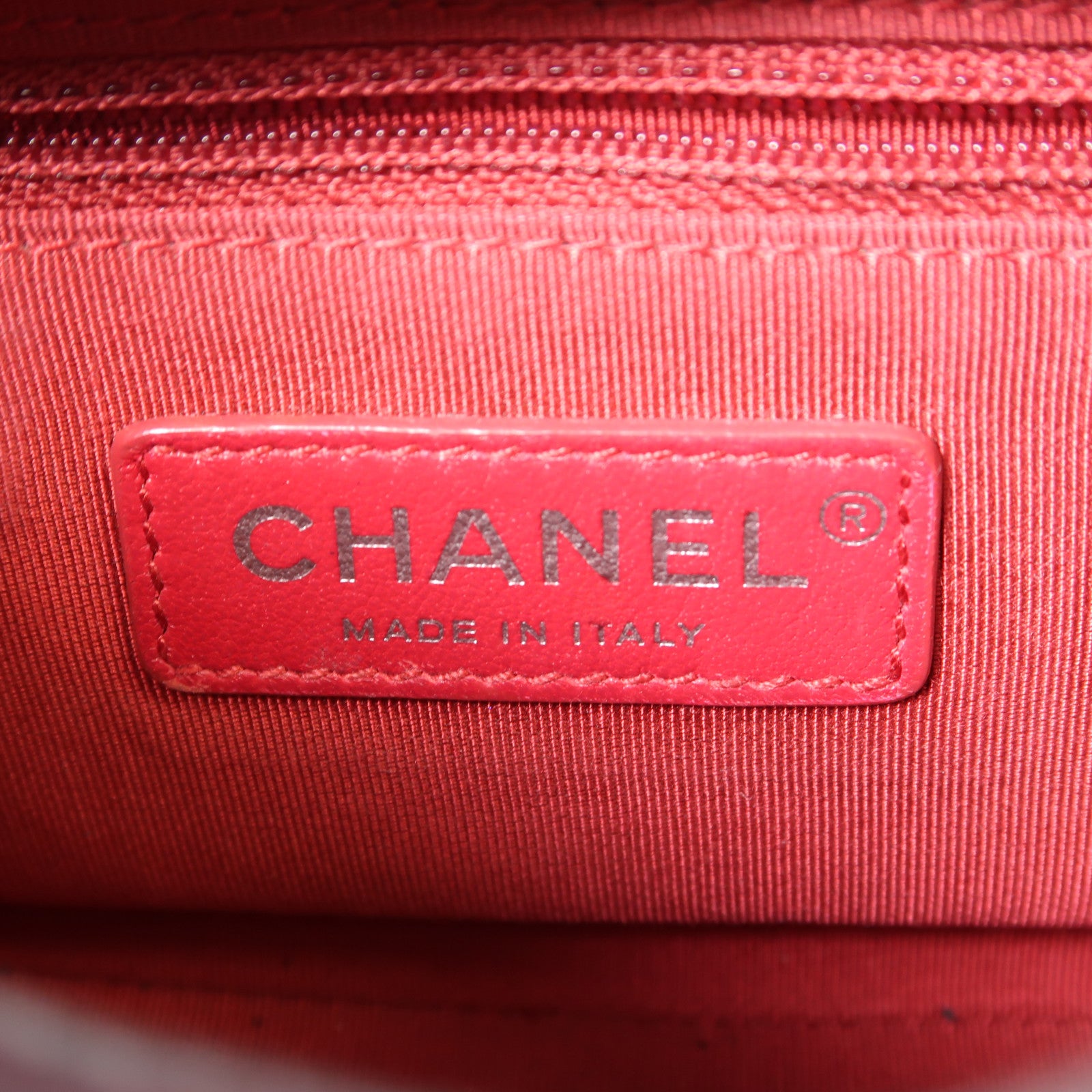 CHANEL 牛皮皮革Gabrielle Small鏈帶肩背袋