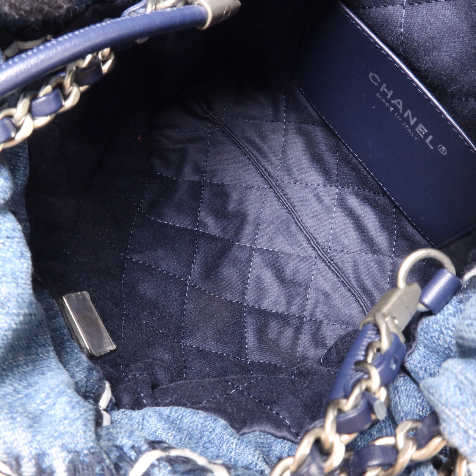 CHANEL 牛仔布Chanel 22 Mini鏈帶肩背袋