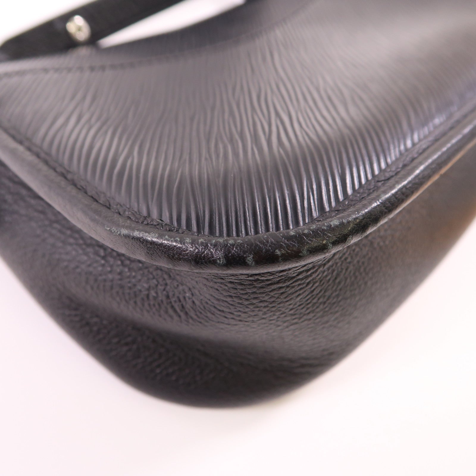 LOUIS VUITTON Epi Buci銀扣肩背袋