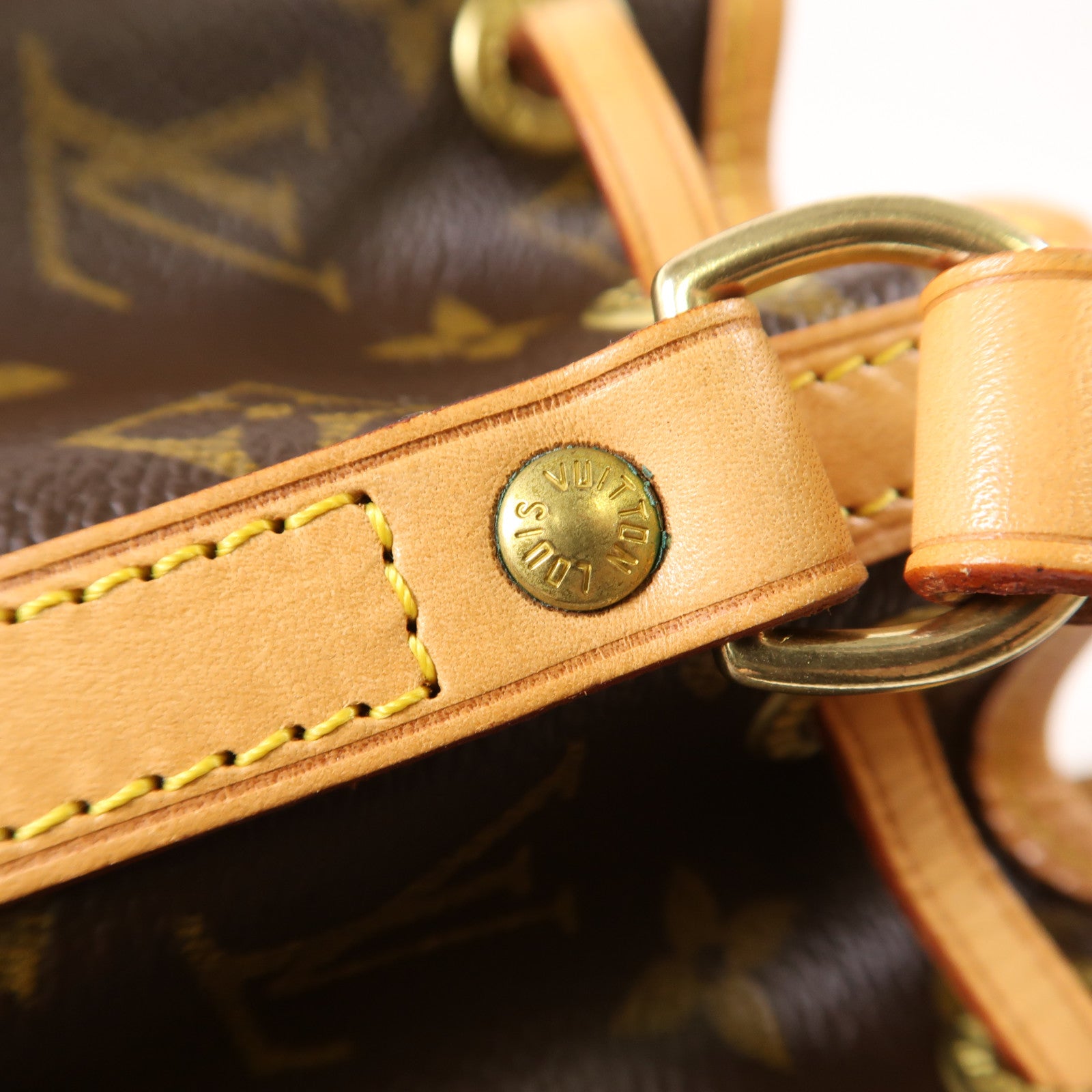 LOUIS VUITTON Monogram Mini Noe金扣肩背袋