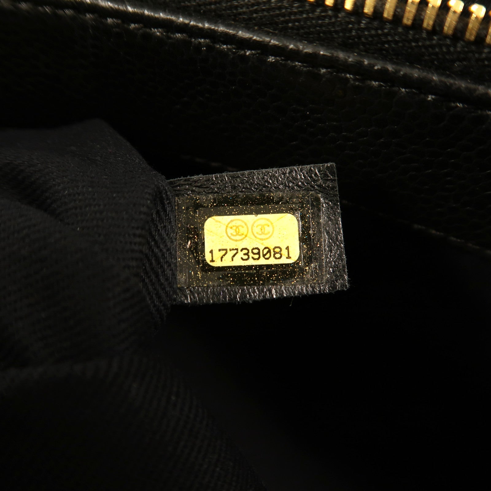 CHANEL 牛皮皮革Chain Shoulder金扣鏈帶肩背袋