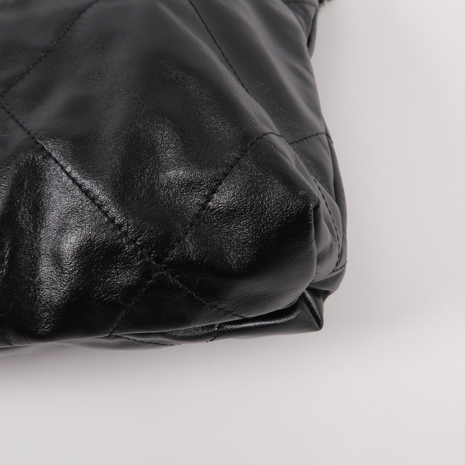 CHANEL 牛皮皮革Chanel 22 Small鏈帶肩背袋