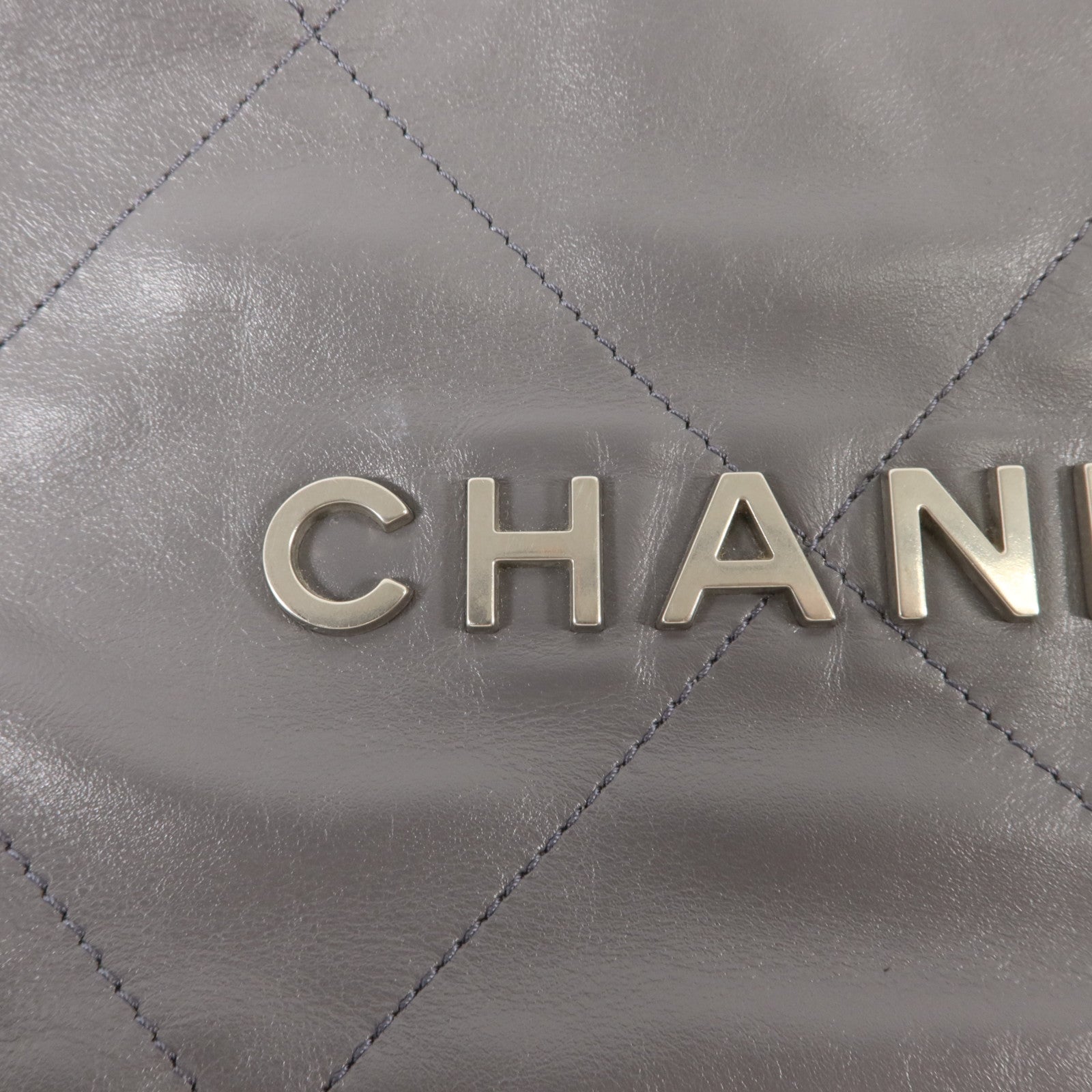 CHANEL 牛皮皮革Chanel 22 Small鏈帶肩背袋