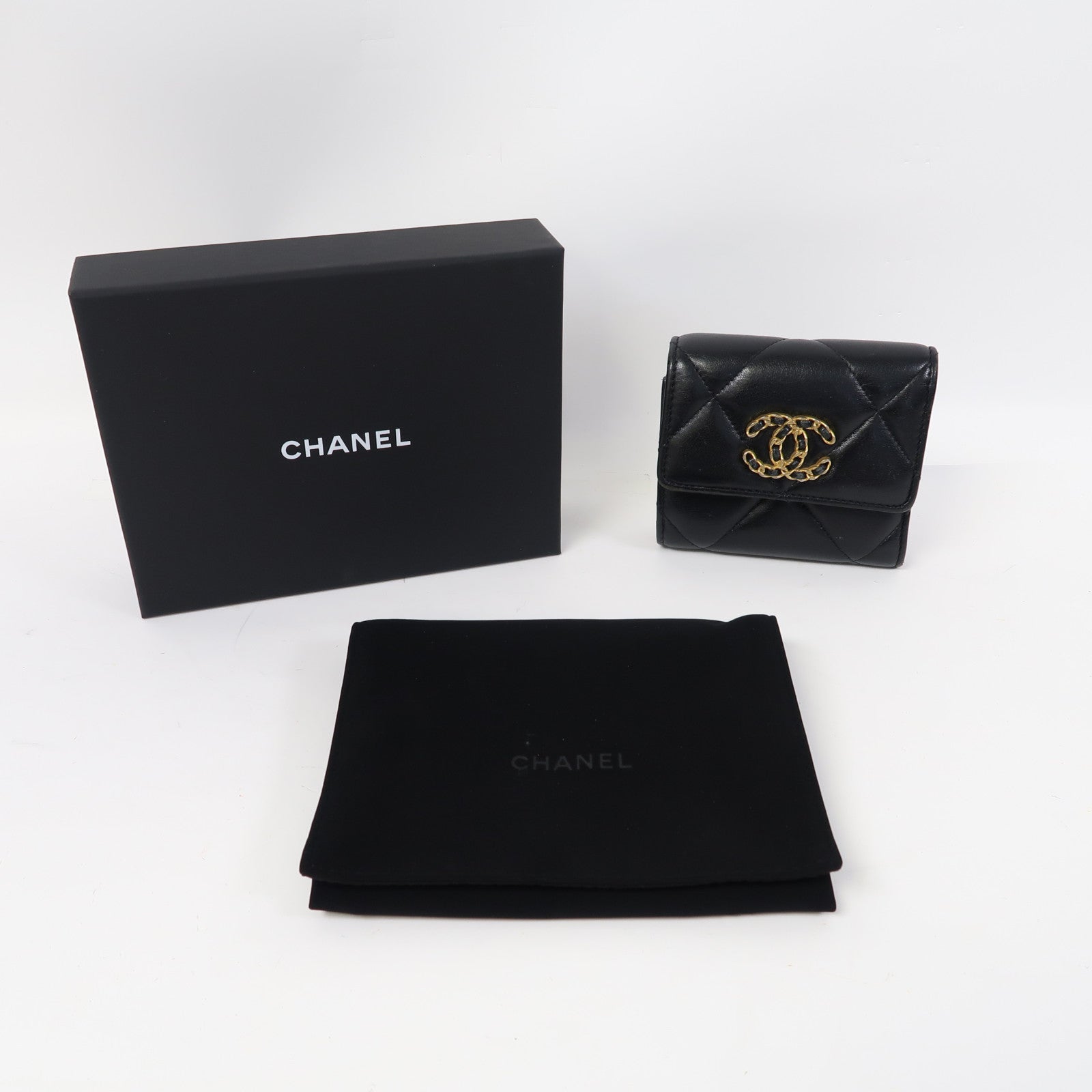 CHANEL 菱格羊皮皮革C19 Wallet金扣錢包黑色