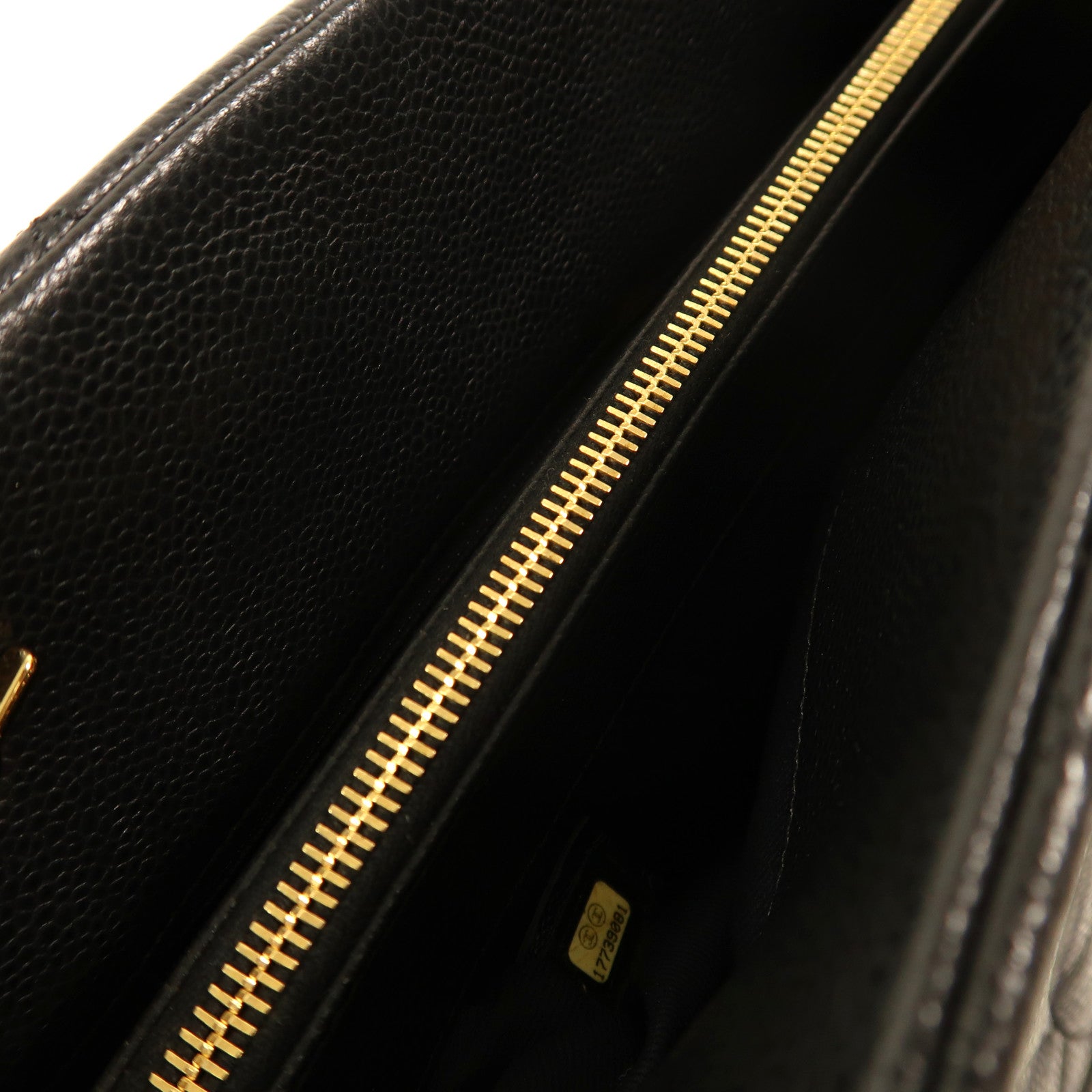 CHANEL 牛皮皮革Chain Shoulder金扣鏈帶肩背袋