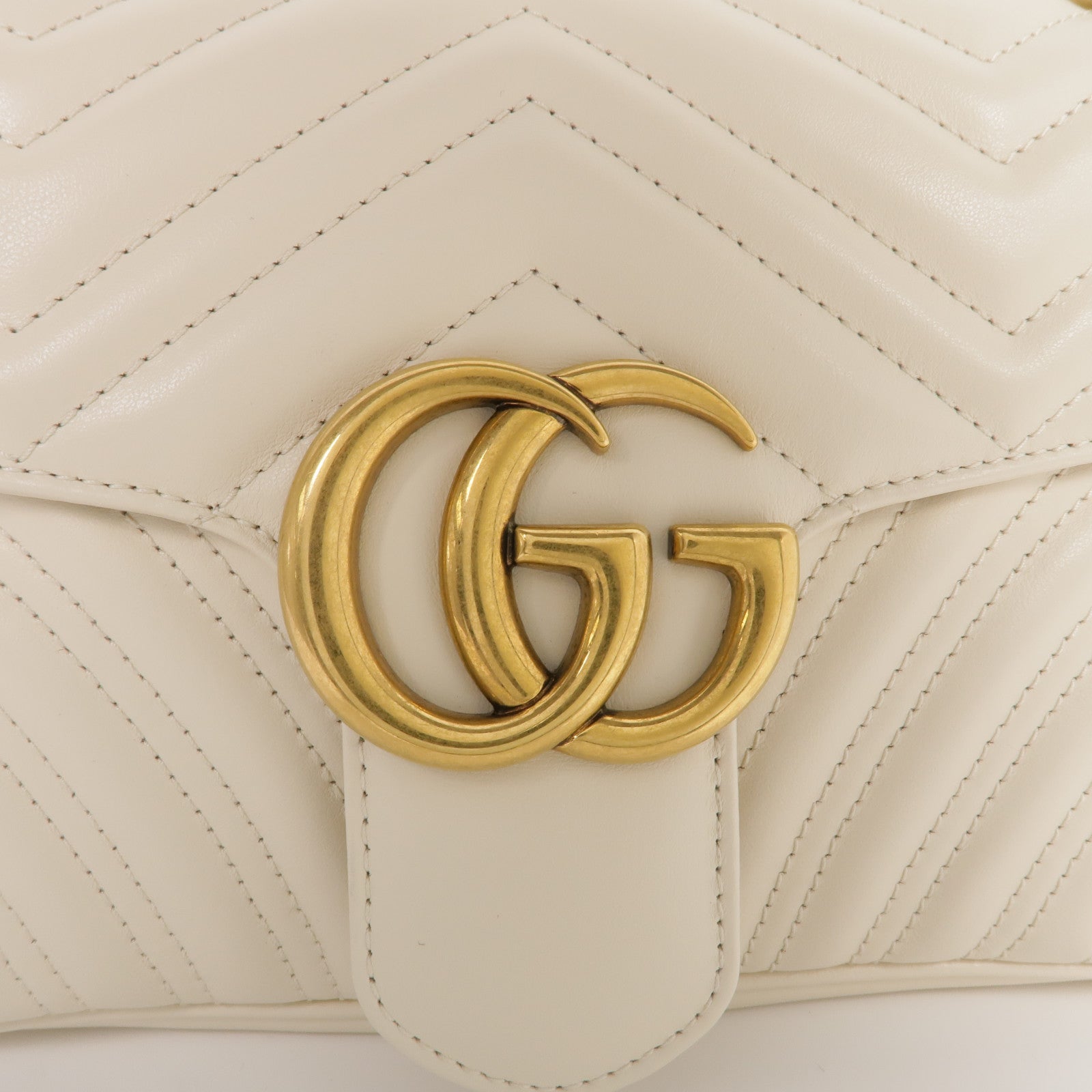 GUCCI 羊皮皮革GG Marmont金扣鏈帶肩背袋