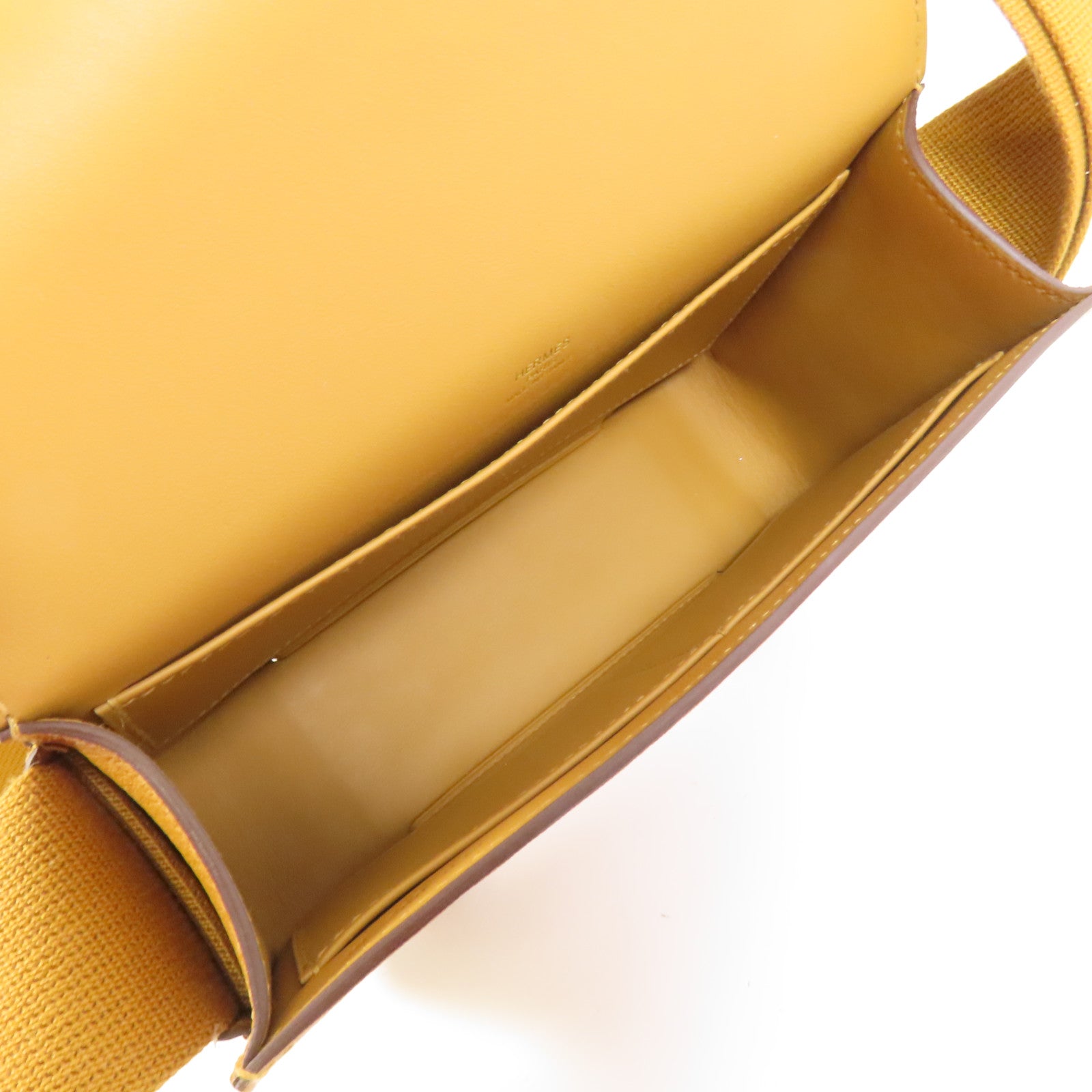 HERMES Chevre皮革Geta金扣肩背袋Caramel