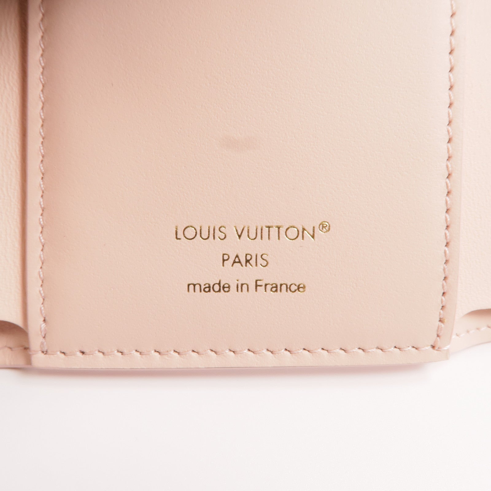 LOUIS VUITTON 【激減優惠】Taurillon皮革Capucines Compact Wallet金扣錢包