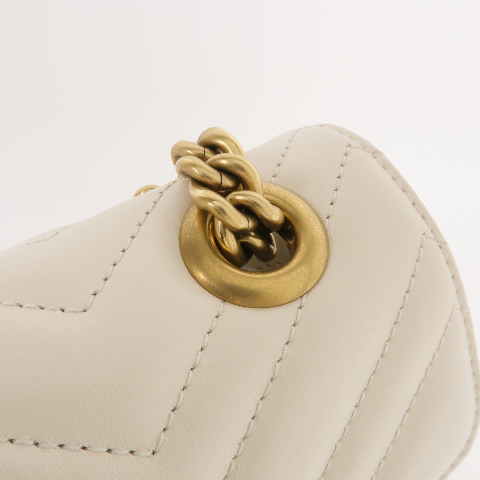 GUCCI 羊皮皮革GG Marmont金扣鏈帶肩背袋