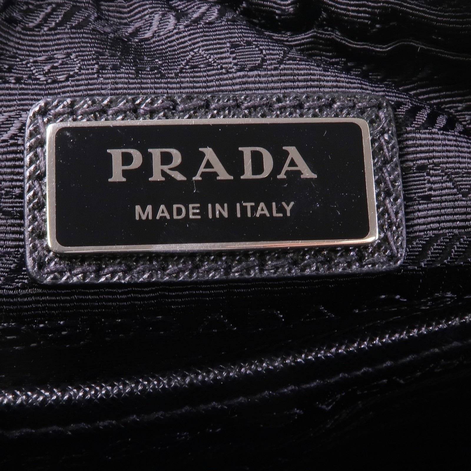 PRADA 尼龍Shoulder Bag銀扣肩背袋