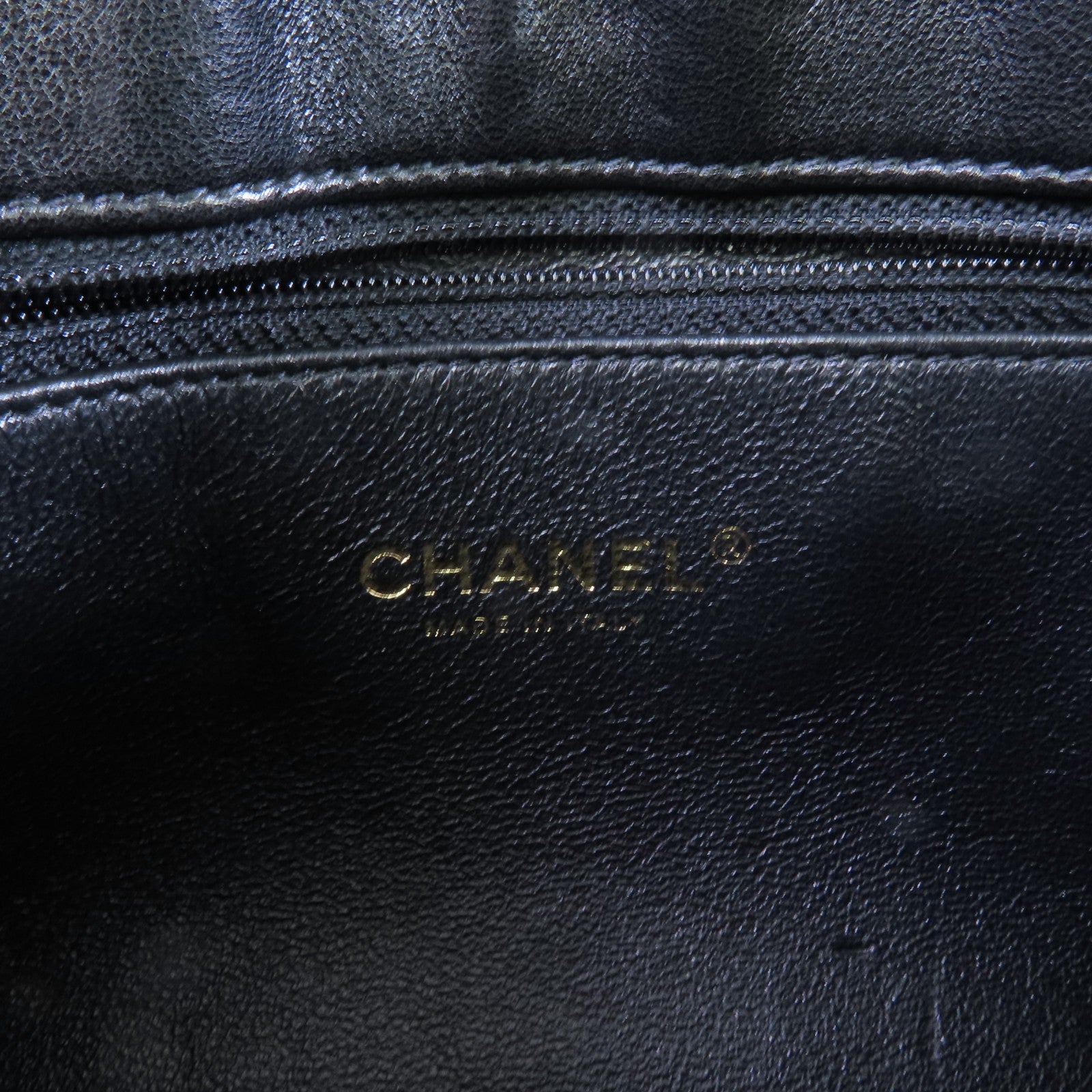 CHANEL 牛皮皮革Chevron金扣鏈帶肩背袋
