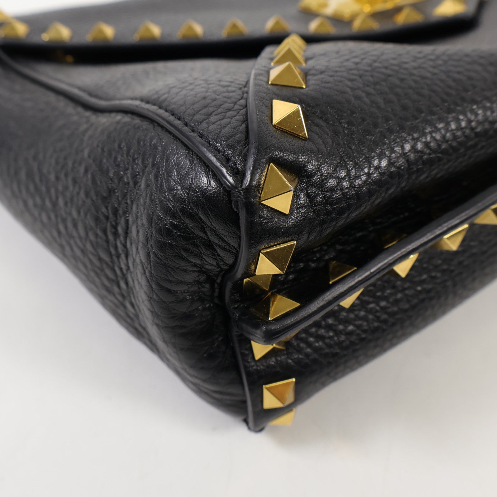 Valentino 牛皮皮革Shoulder Bag金扣肩背袋