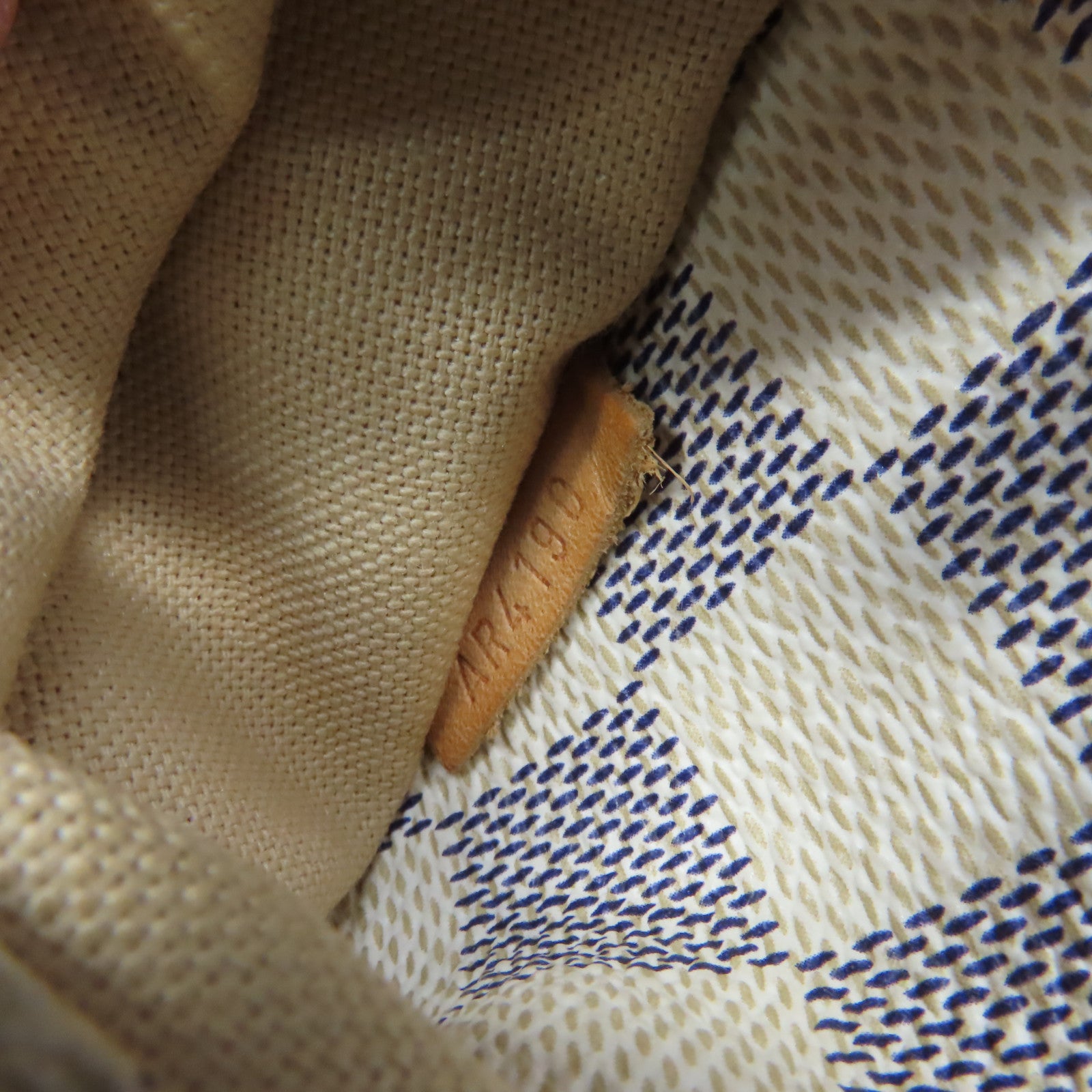LOUIS VUITTON **【激減優惠】Damier Totally PM Shoulder Bag肩背袋米白色