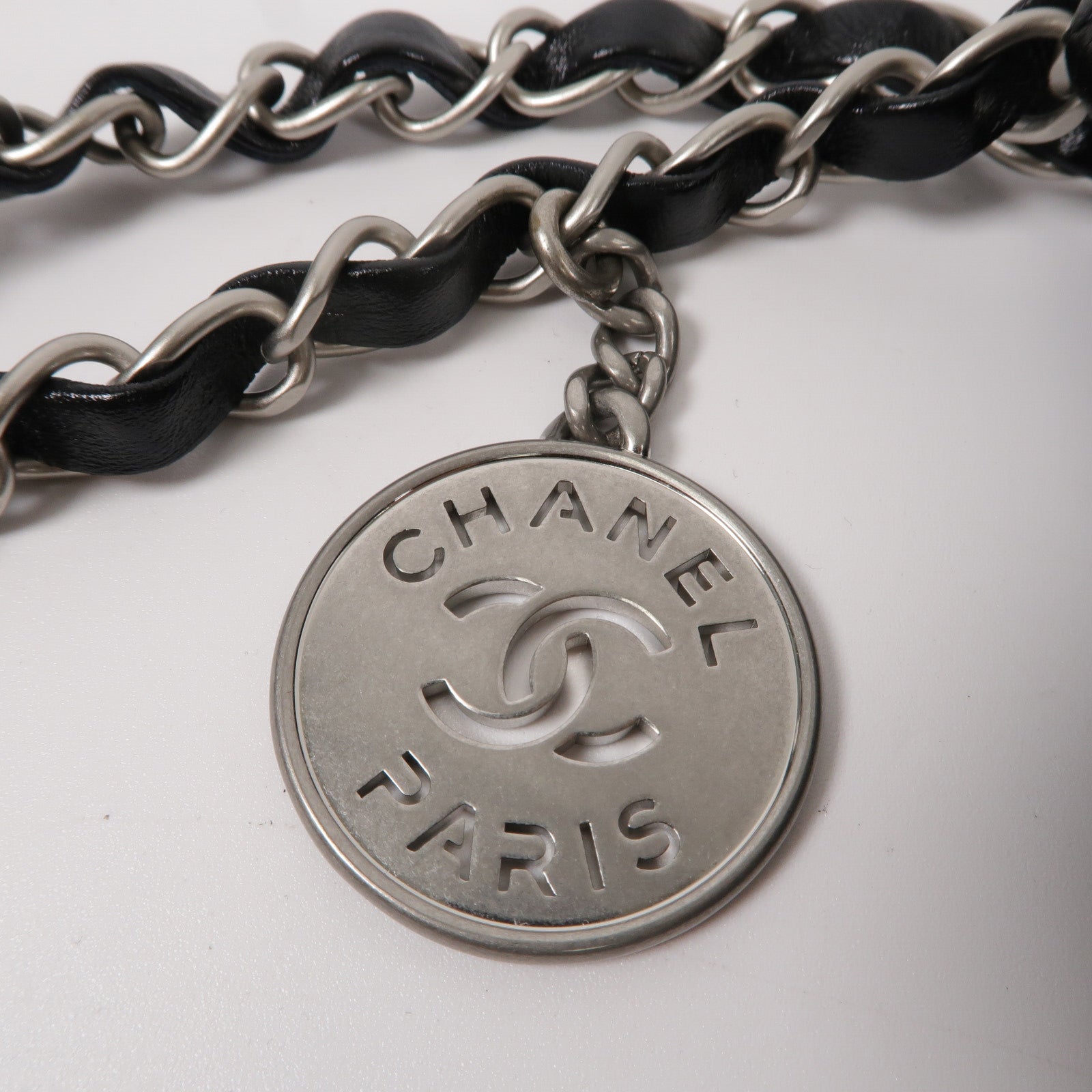 CHANEL 牛皮皮革Chanel 22 Small鏈帶肩背袋