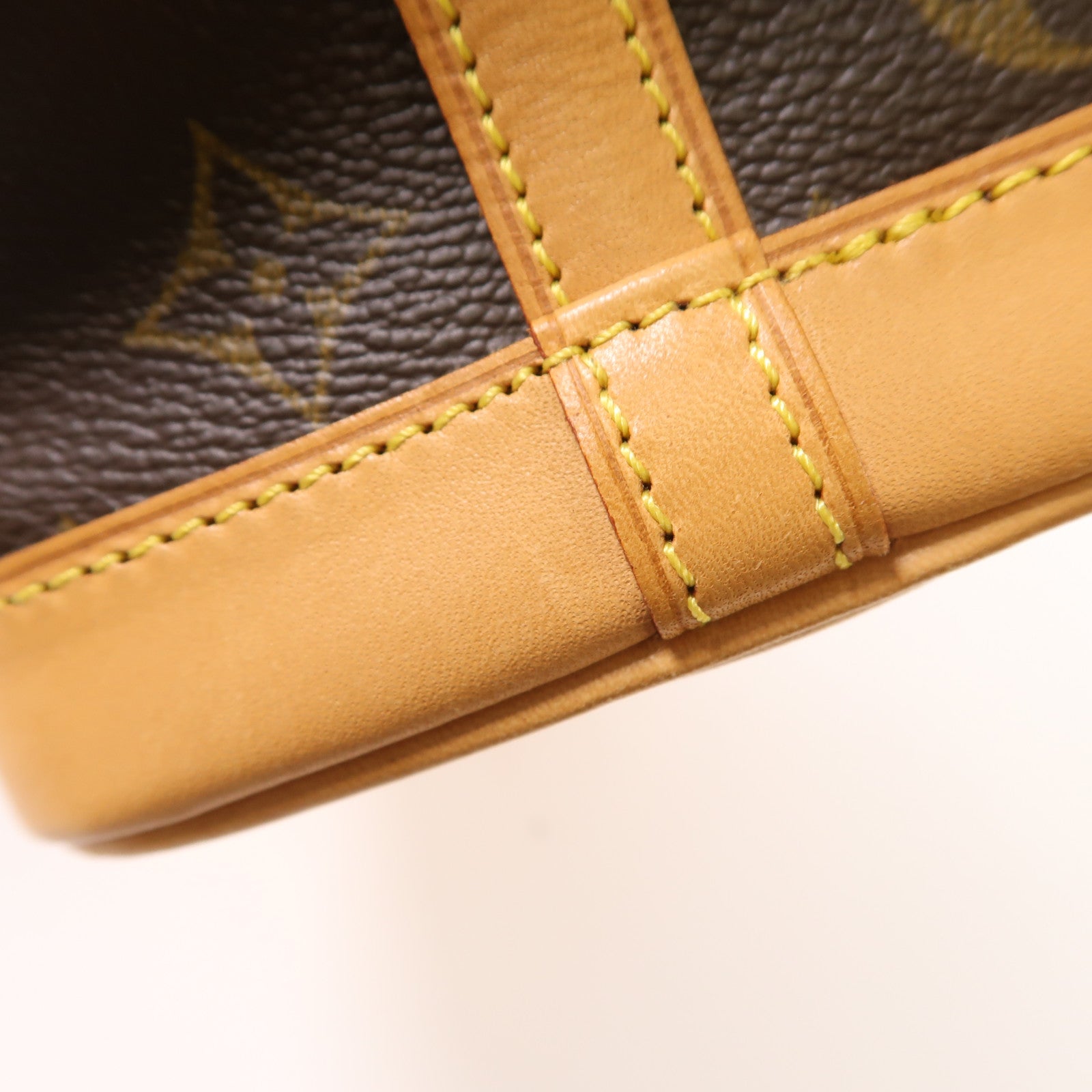 LOUIS VUITTON Monogram Mini Noe金扣肩背袋