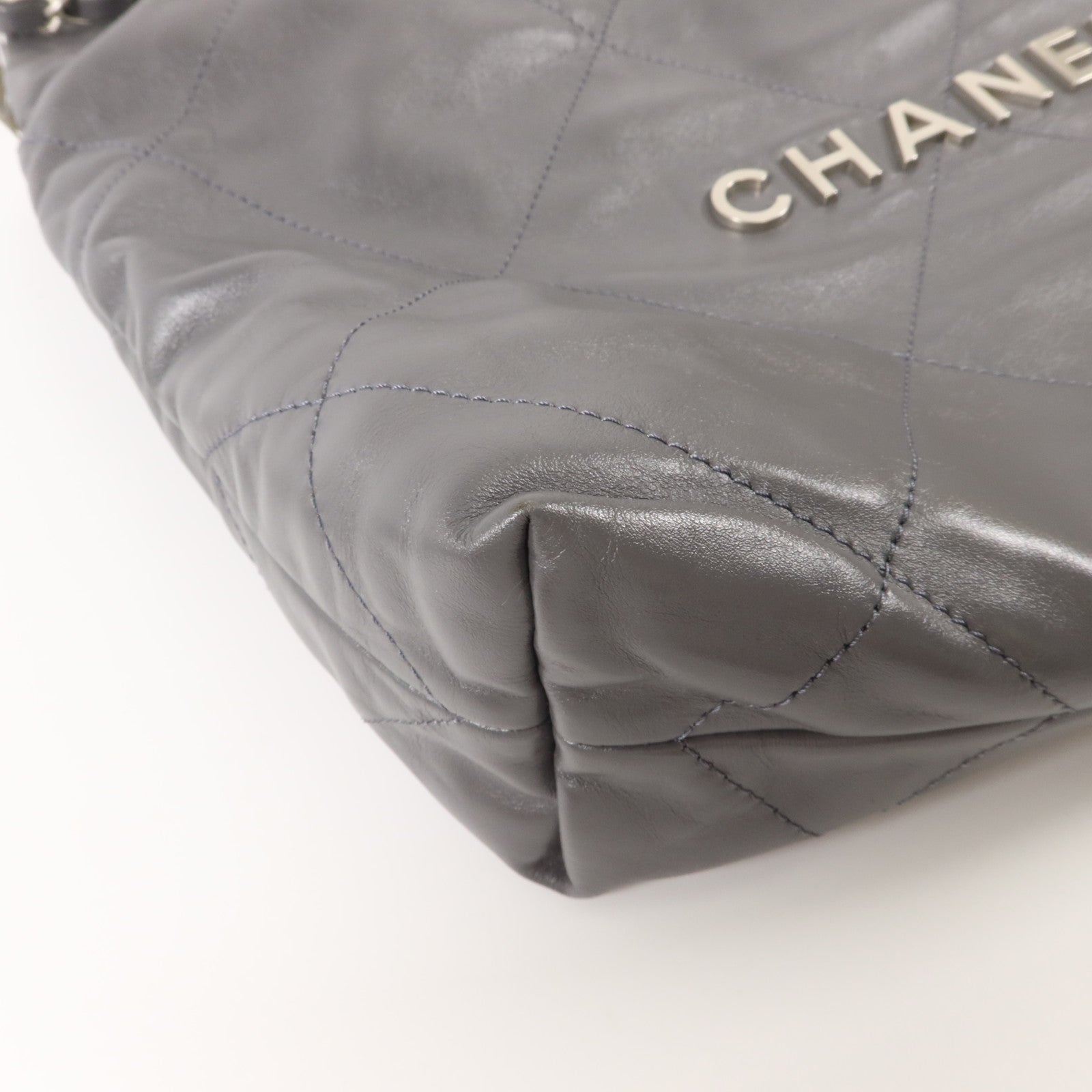CHANEL 牛皮皮革Chanel 22 Small鏈帶肩背袋