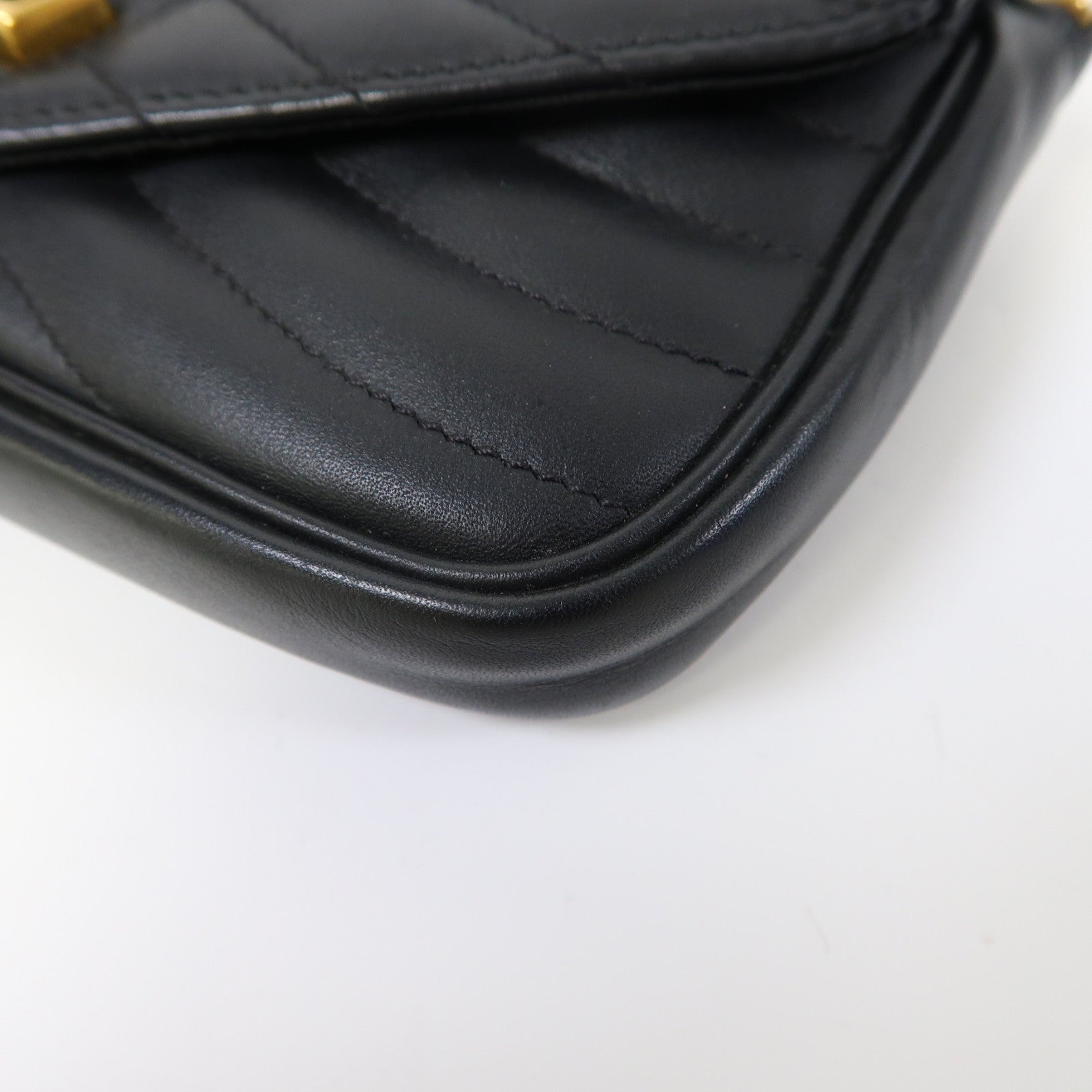 LOUIS VUITTON 牛皮皮革New Wave WOC金扣鏈帶肩背袋黑色